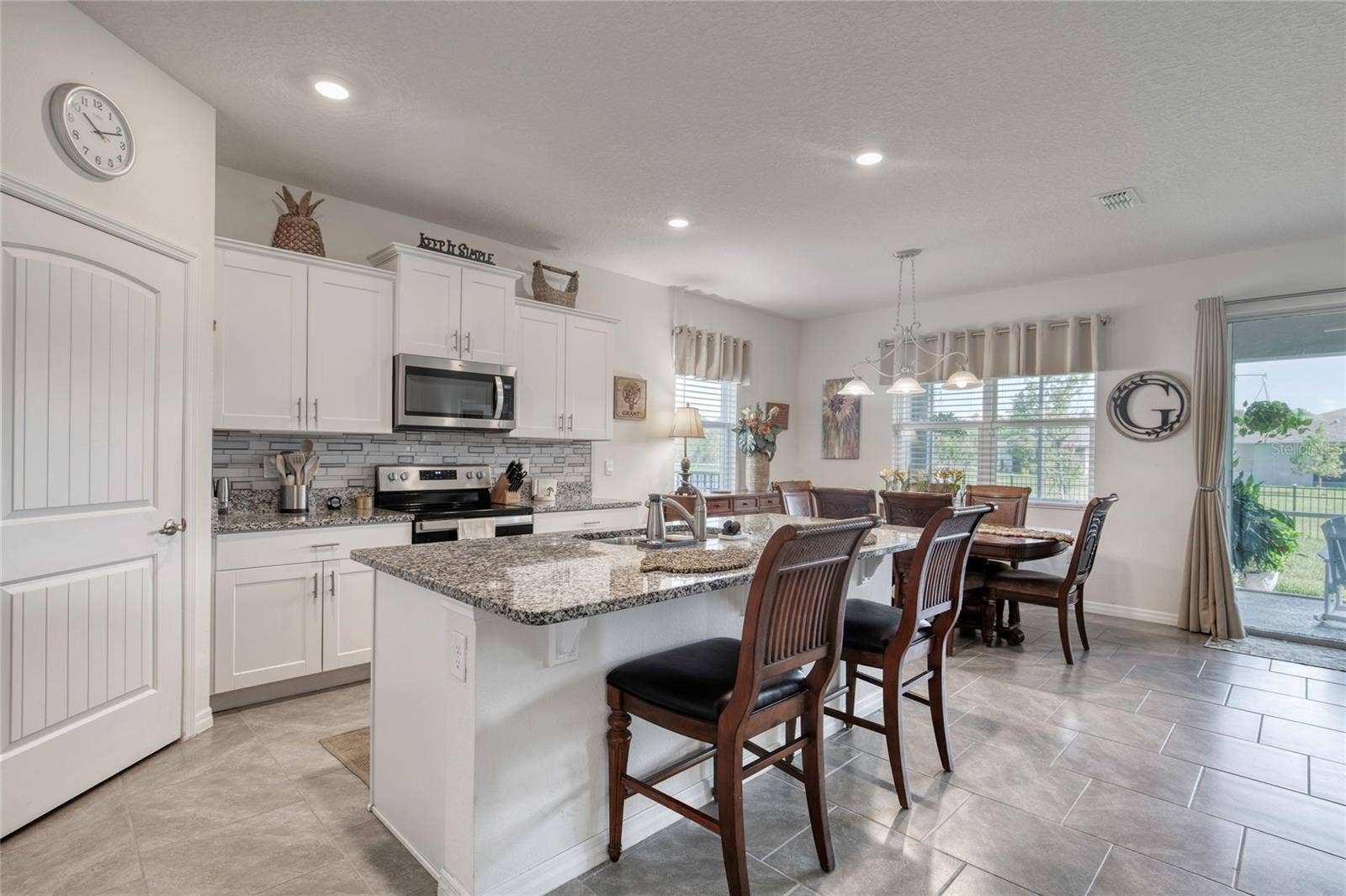 6 FOX LAIR COURT, Ormond Beach, FL 32174 6 FOX LAIR COURT, Ormond Beach, FL 32174