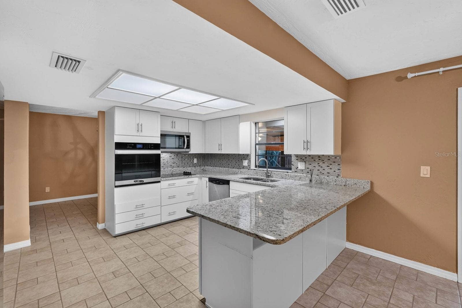 475 WOODSTOCK DRIVE, Port Orange, FL 32127 475 WOODSTOCK DRIVE, Port Orange, FL 32127