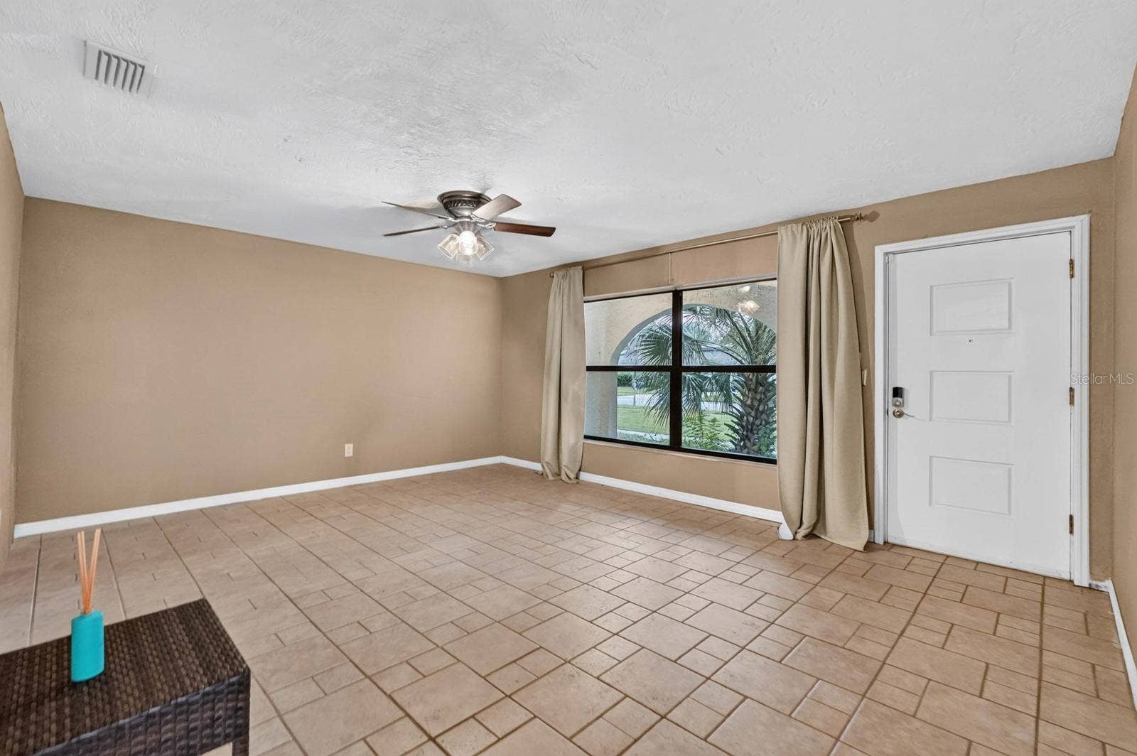 475 WOODSTOCK DRIVE, Port Orange, FL 32127 475 WOODSTOCK DRIVE, Port Orange, FL 32127