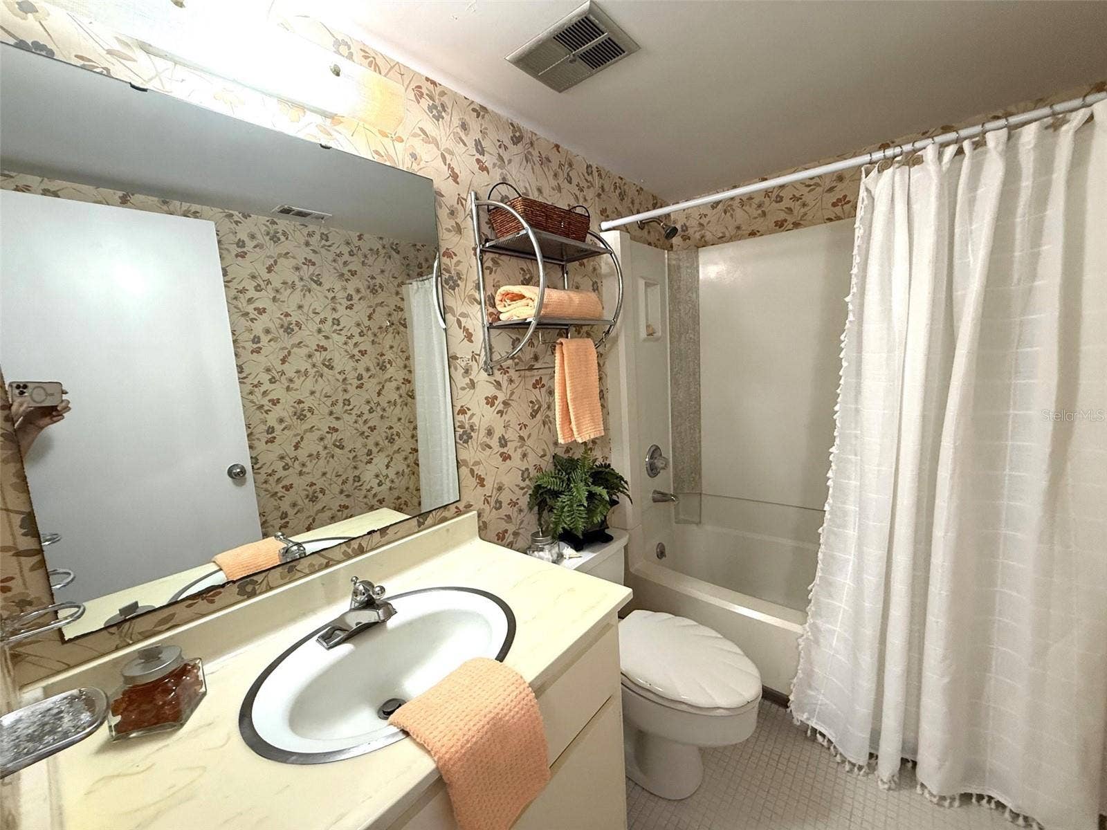 42 CLUB HOUSE DRIVE, #207, Palm Coast, FL 32137