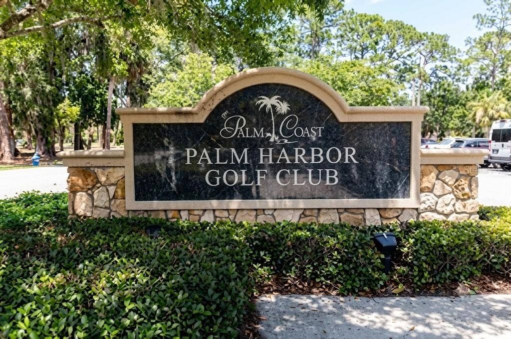 PALM HARBOR GOLF COURSE IS ACROSS THE STREET