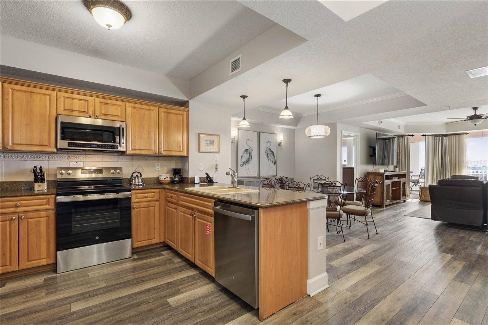 200 OCEAN CREST DRIVE, #617, Palm Coast, FL 32137 200 OCEAN CREST DRIVE, #617, Palm Coast, FL 32137