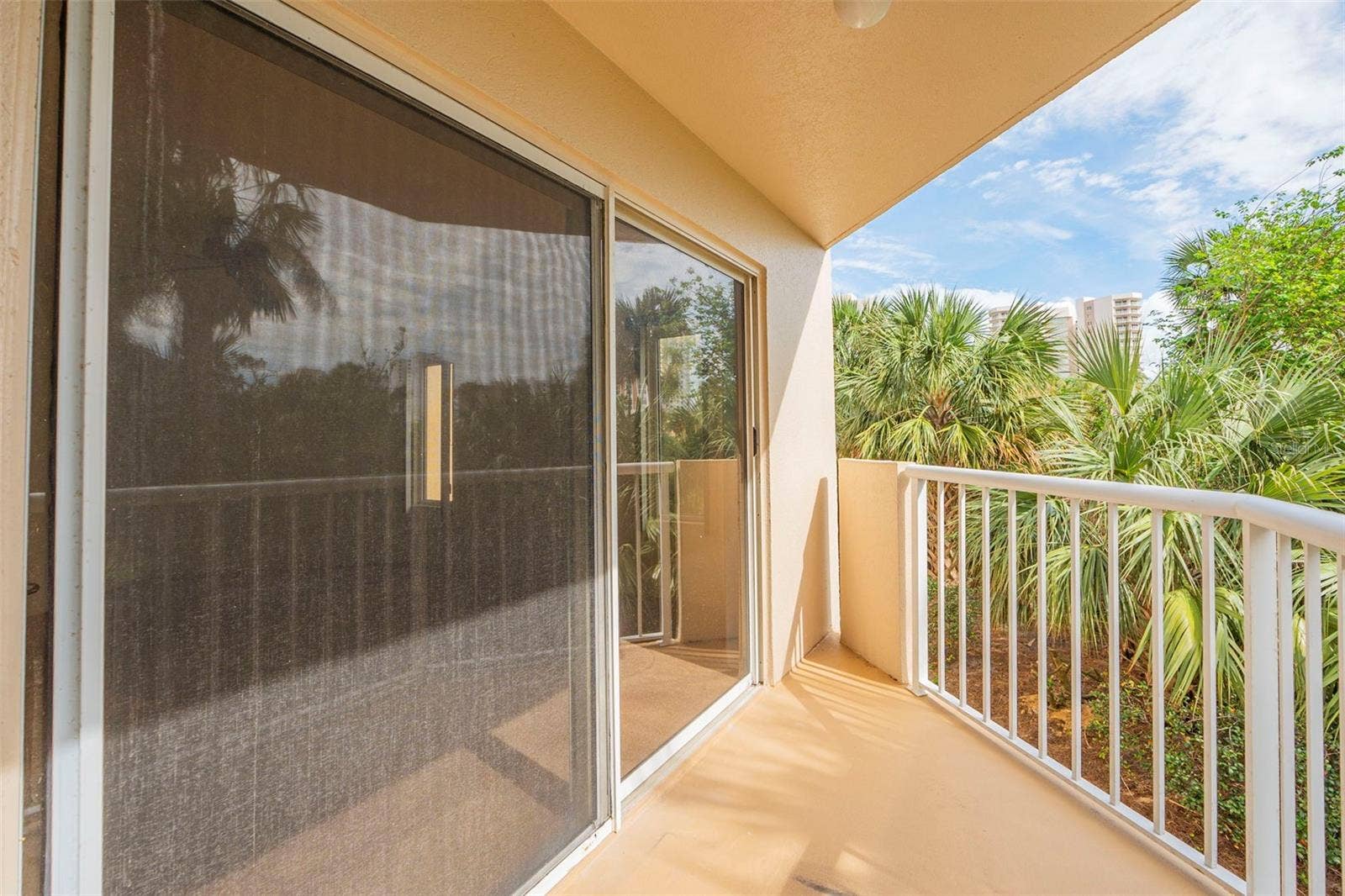 3 OCEANS BOULEVARD W, #2D4, Daytona Beach, FL 32118