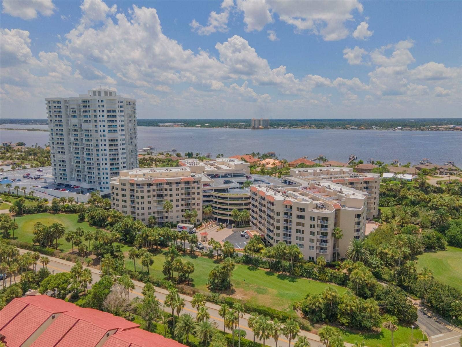 3 OCEANS BOULEVARD W, #2D4, Daytona Beach, FL 32118
