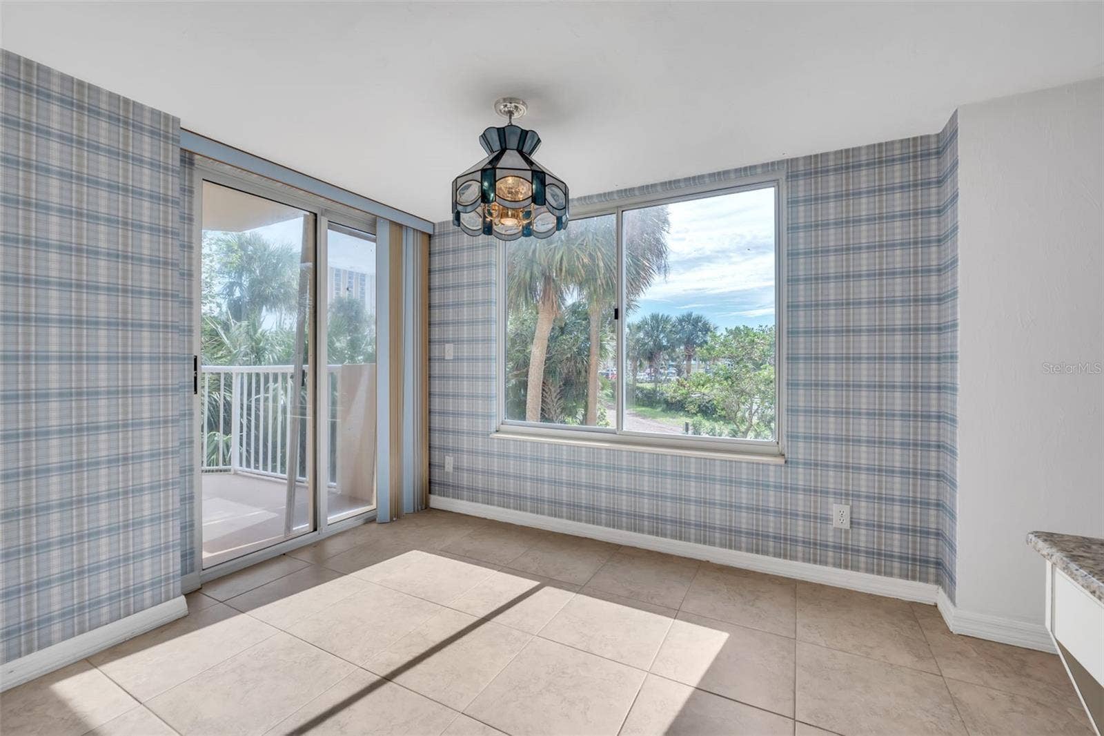 3 OCEANS BOULEVARD W, #2D4, Daytona Beach, FL 32118