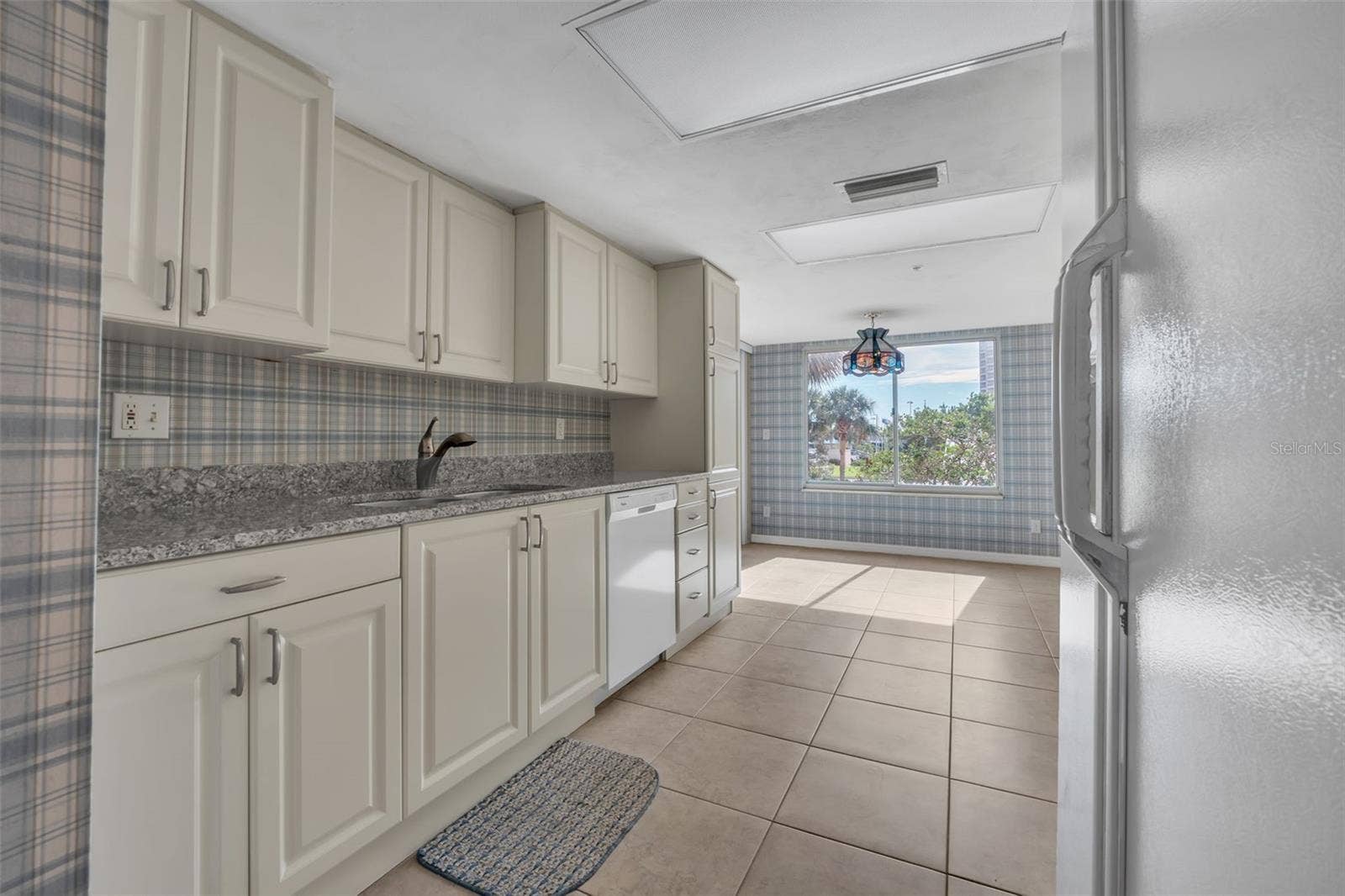 3 OCEANS BOULEVARD W, #2D4, Daytona Beach, FL 32118