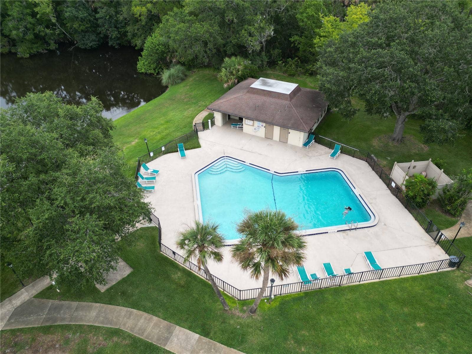 21 OAKWOOD PARK, Ormond Beach, FL 32174 21 OAKWOOD PARK, Ormond Beach, FL 32174