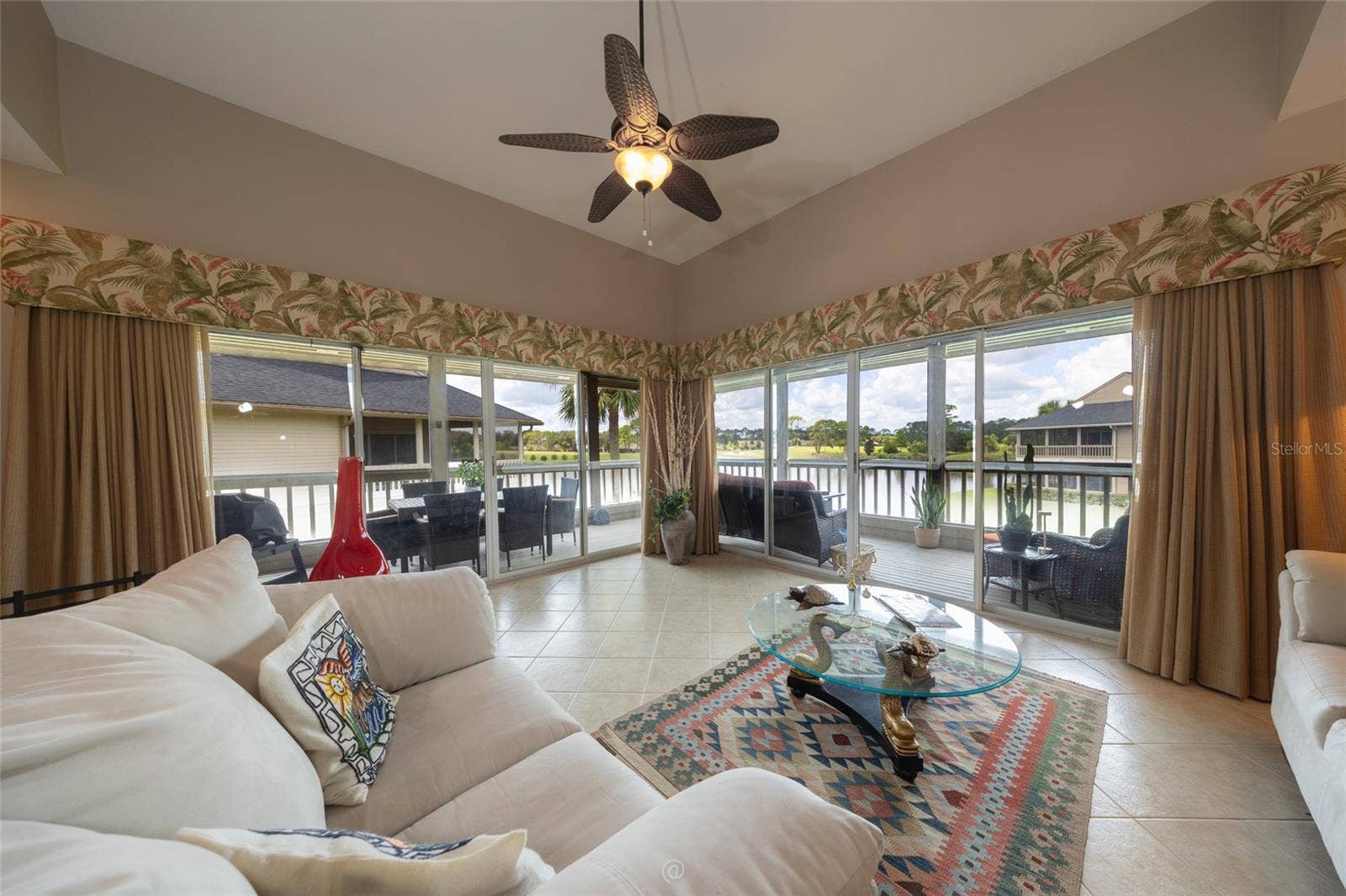 11 MAGNOLIA DRIVE S, #11, Ormond Beach, FL 32174 Living room