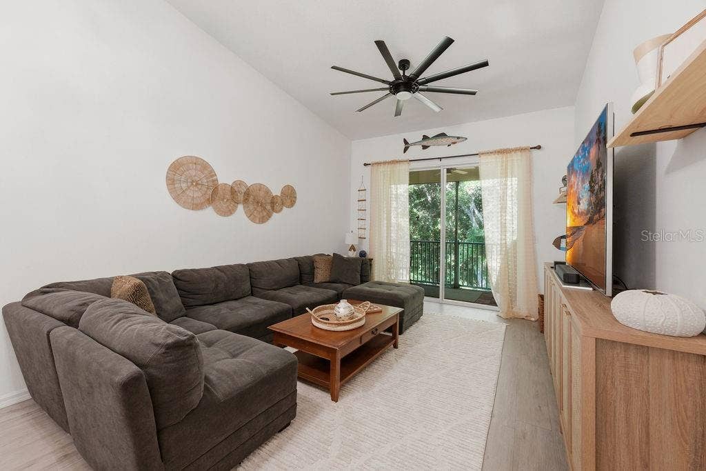 90 SAN JUAN DRIVE, #B202, Palm Coast, FL 32137 90 SAN JUAN DRIVE, #B202, Palm Coast, FL 32137