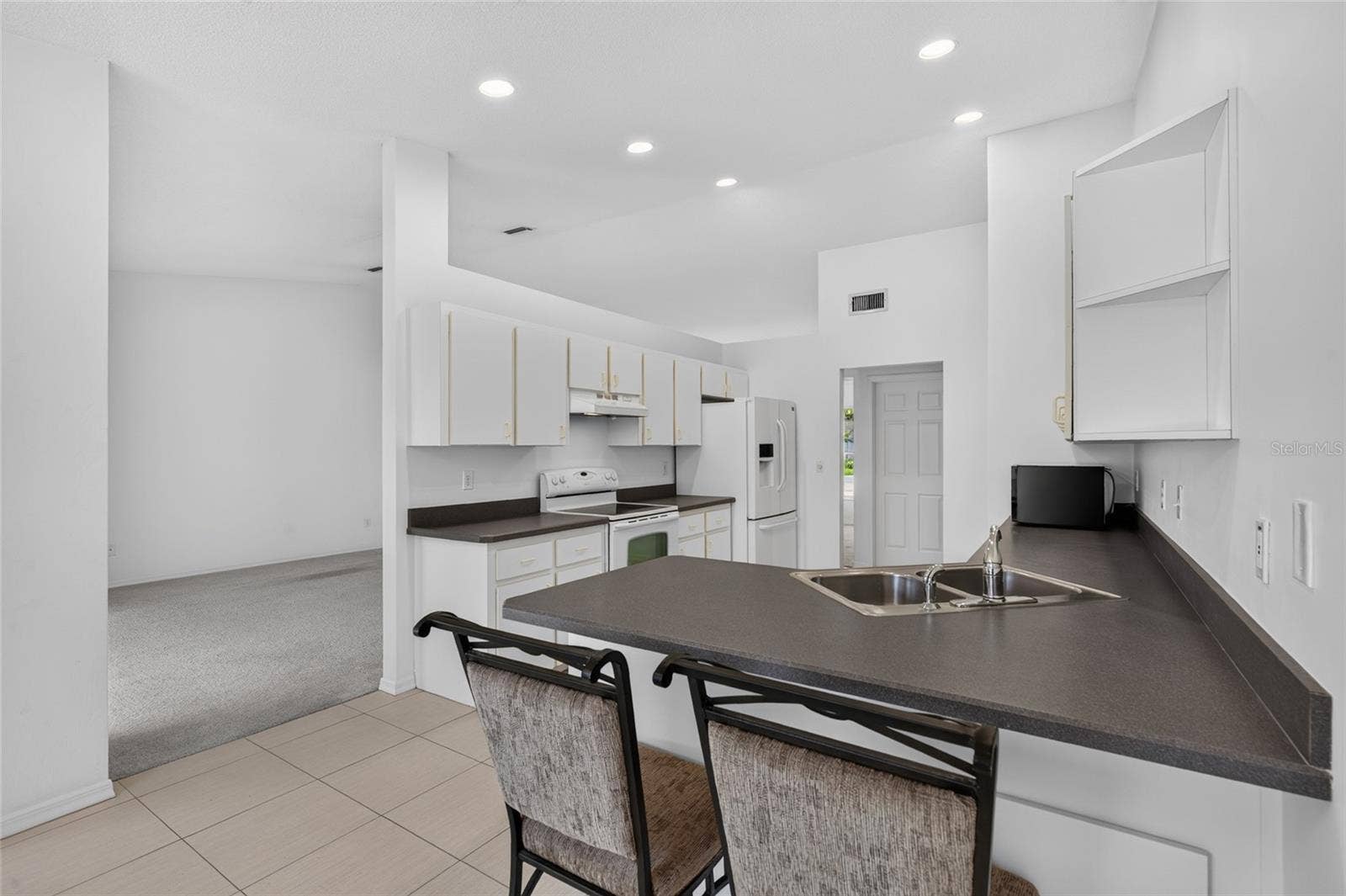 3 POINT PLEASANT DRIVE, Palm Coast, FL 32164