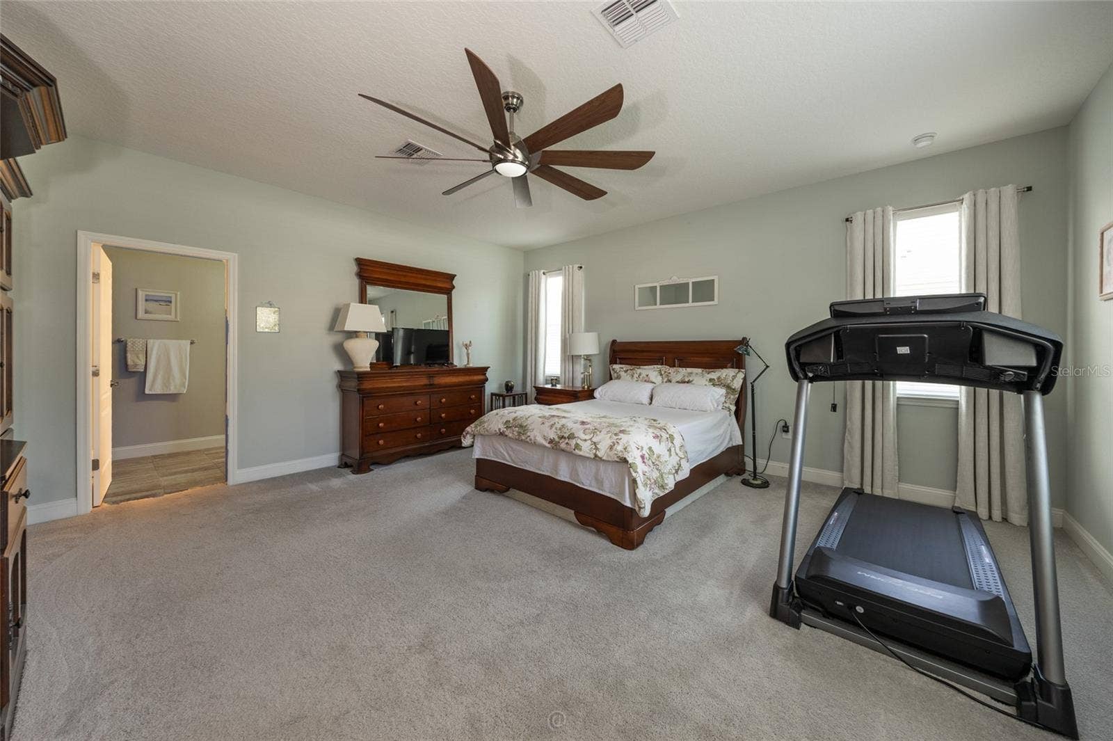 17 WHITE HAVEN LANE, Palm Coast, FL 32164 Oversized closets