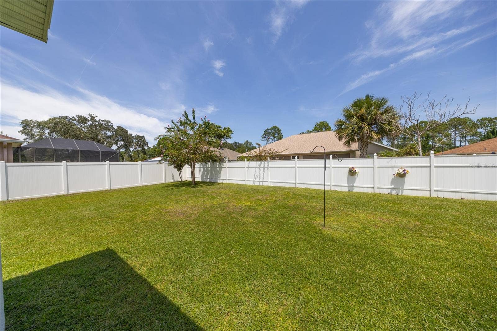 17 WHITE HAVEN LANE, Palm Coast, FL 32164 Vinyl privacy fence plenty of room for Pool