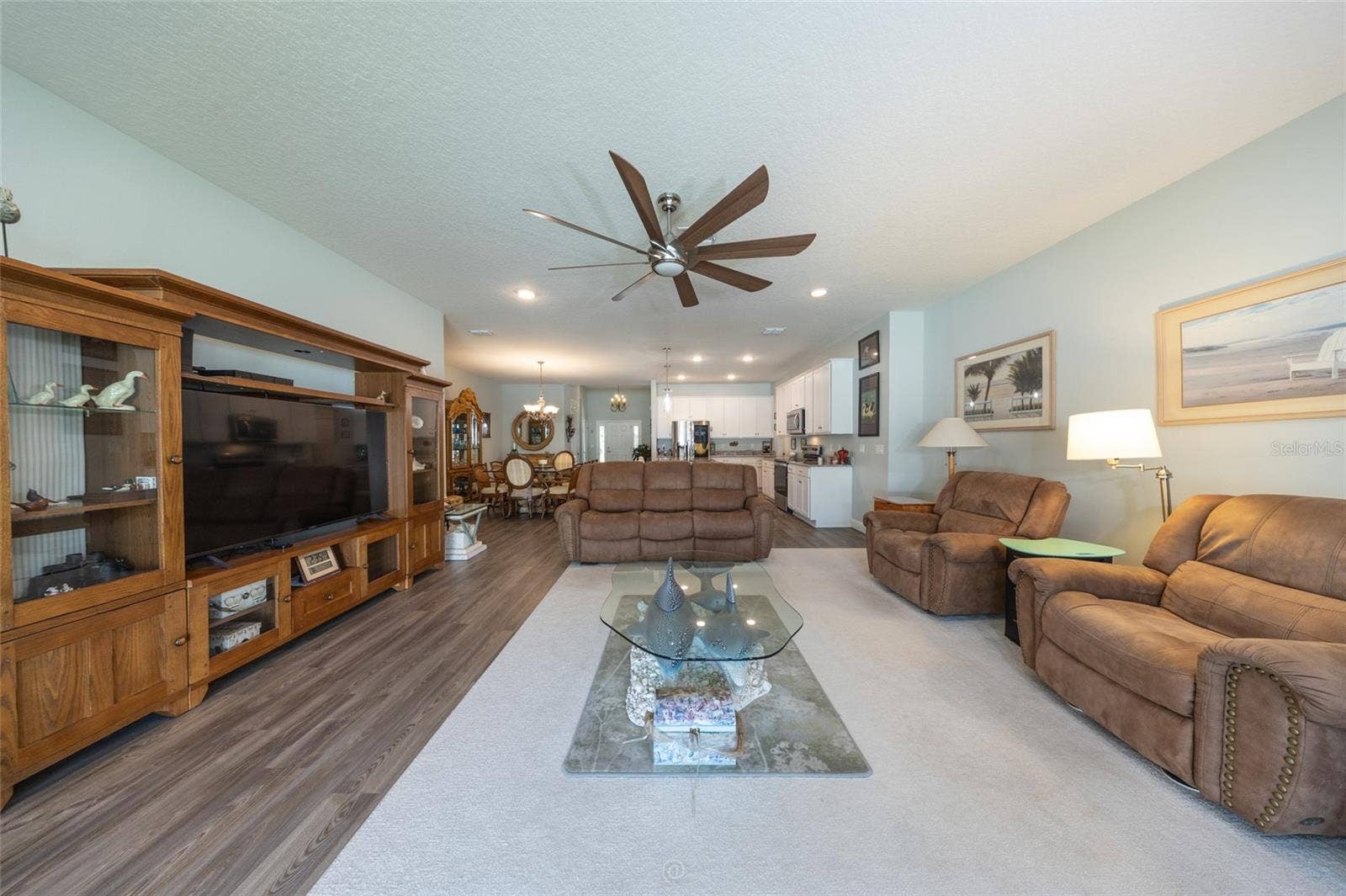 17 WHITE HAVEN LANE, Palm Coast, FL 32164 Plenty of room to entertain