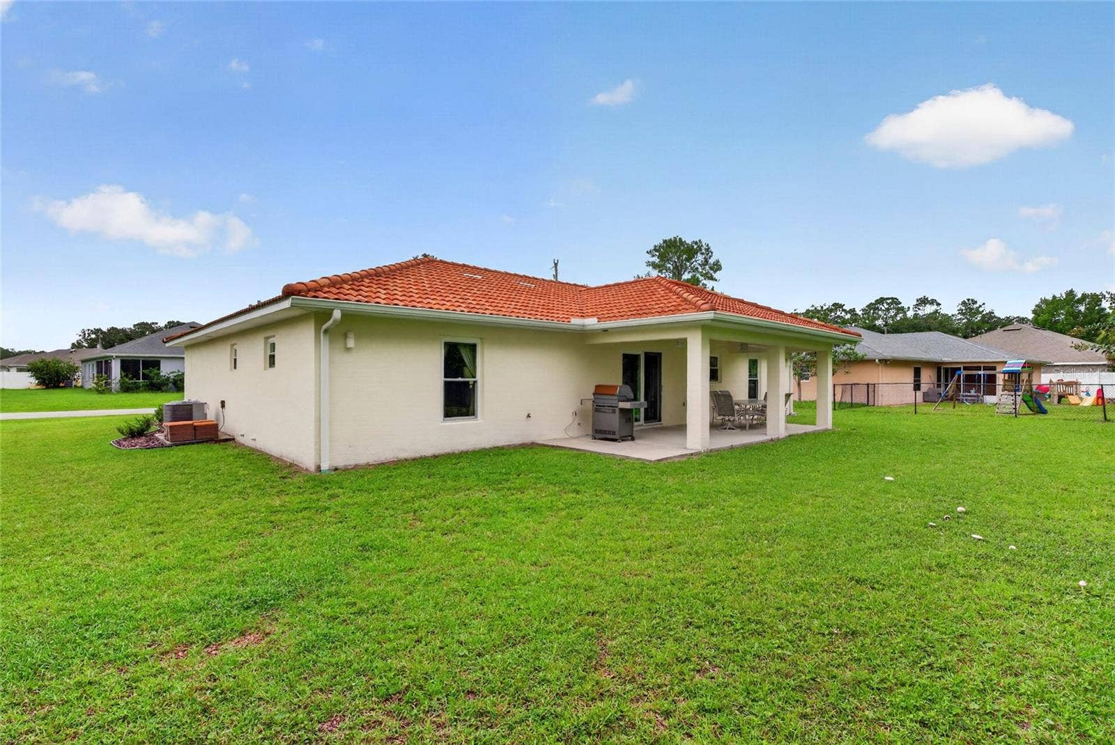 39 WHITE HOUSE DRIVE, Palm Coast, FL 32164 39 WHITE HOUSE DRIVE, Palm Coast, FL 32164