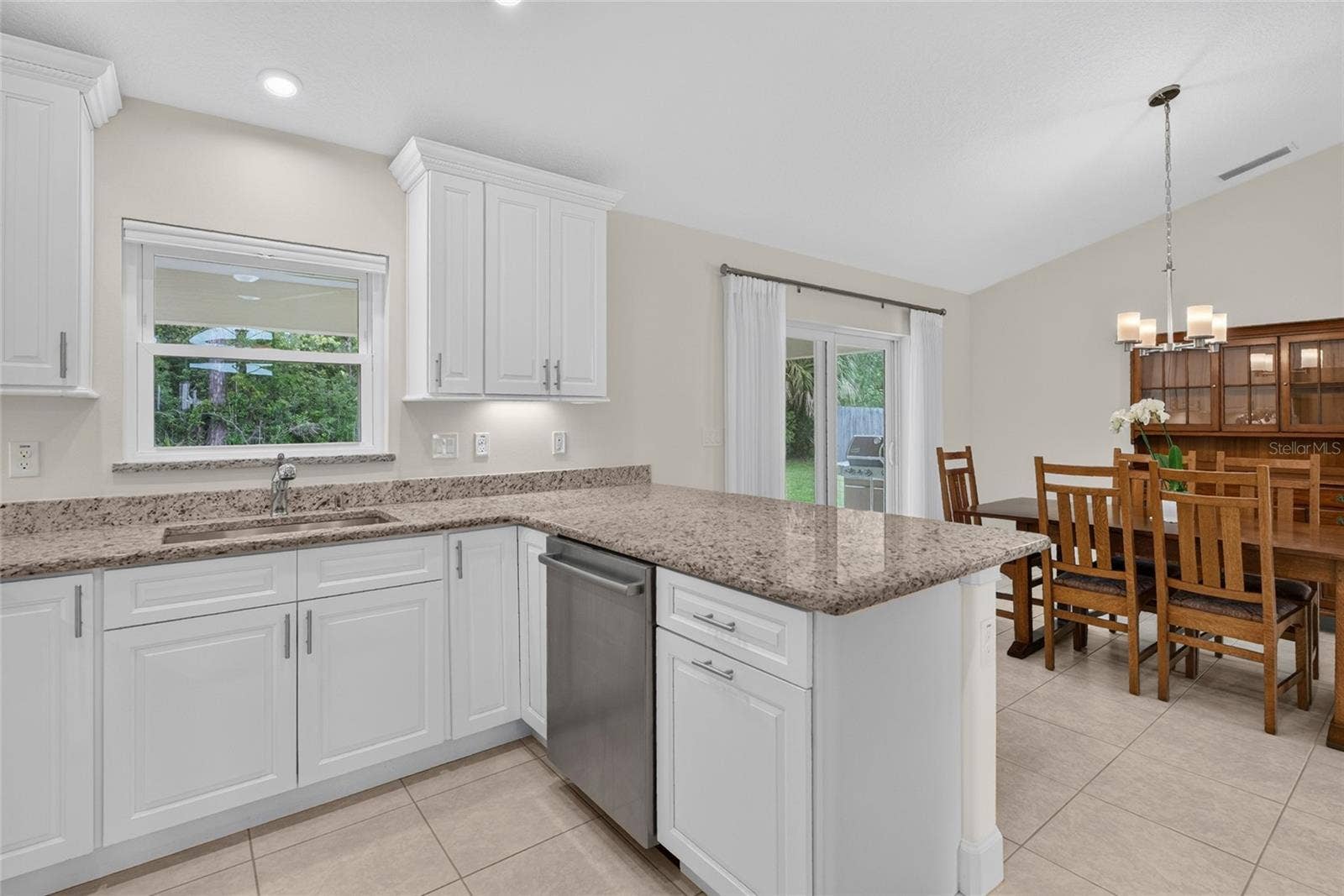 39 WHITE HOUSE DRIVE, Palm Coast, FL 32164 39 WHITE HOUSE DRIVE, Palm Coast, FL 32164