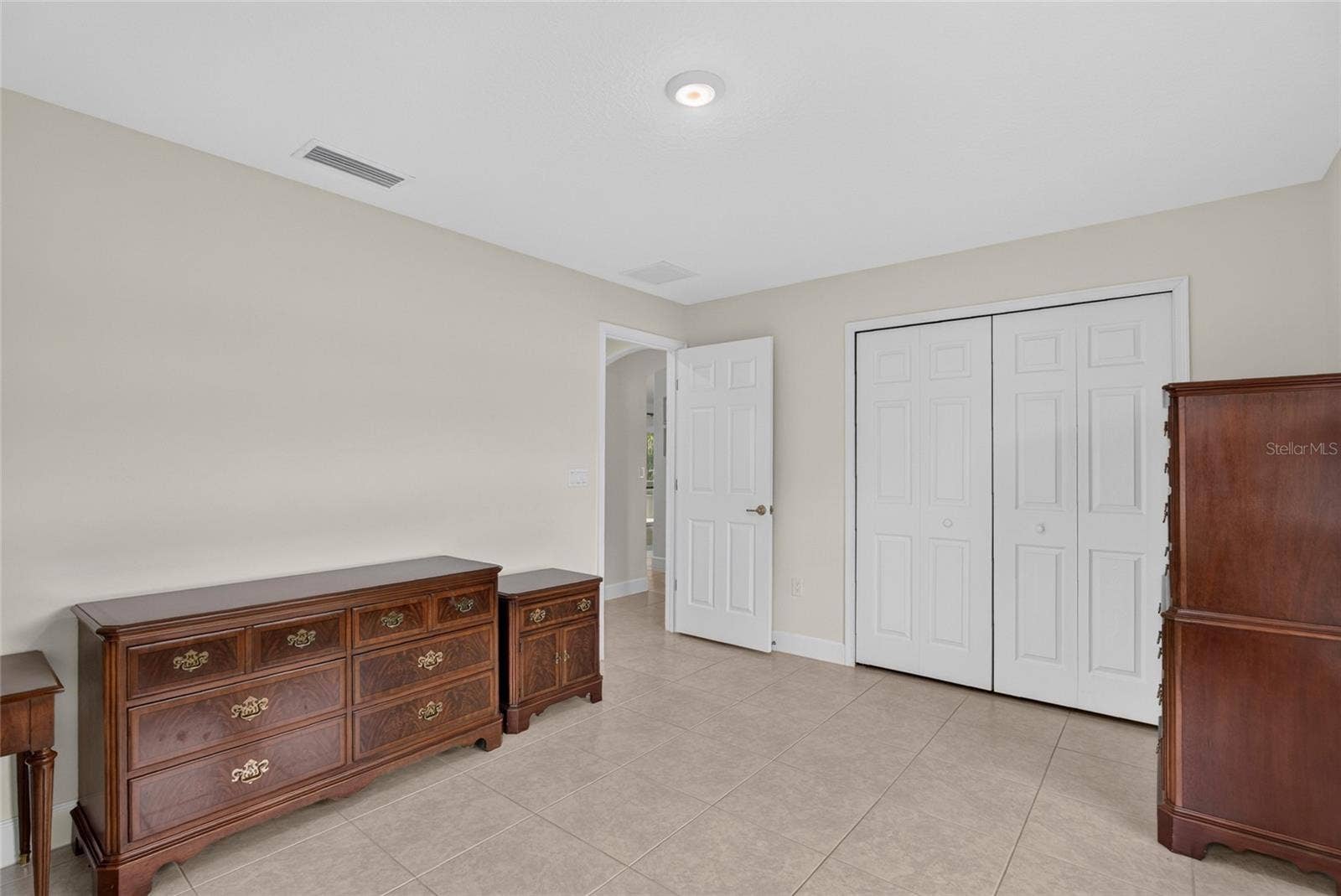 39 WHITE HOUSE DRIVE, Palm Coast, FL 32164 39 WHITE HOUSE DRIVE, Palm Coast, FL 32164