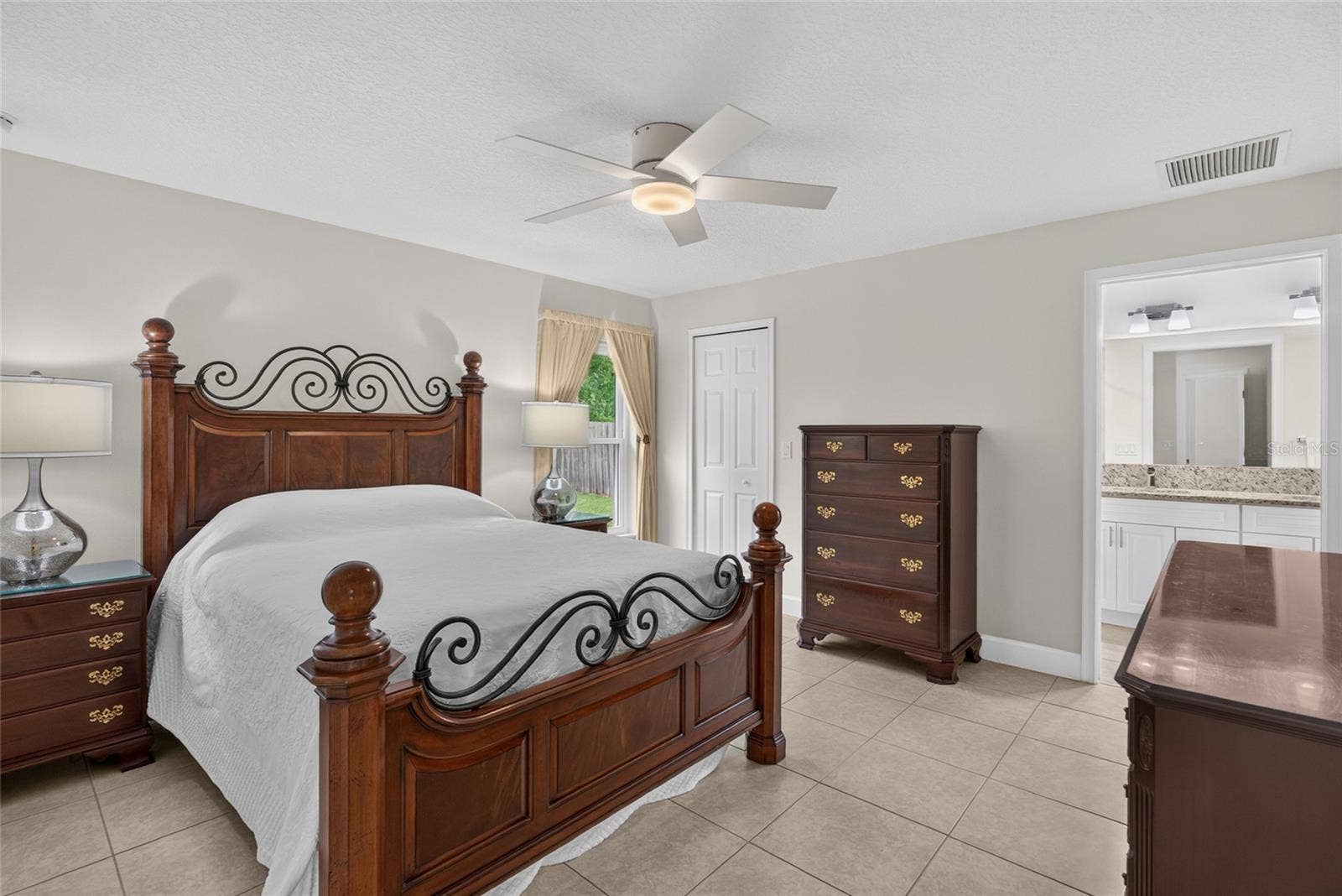 39 WHITE HOUSE DRIVE, Palm Coast, FL 32164 39 WHITE HOUSE DRIVE, Palm Coast, FL 32164
