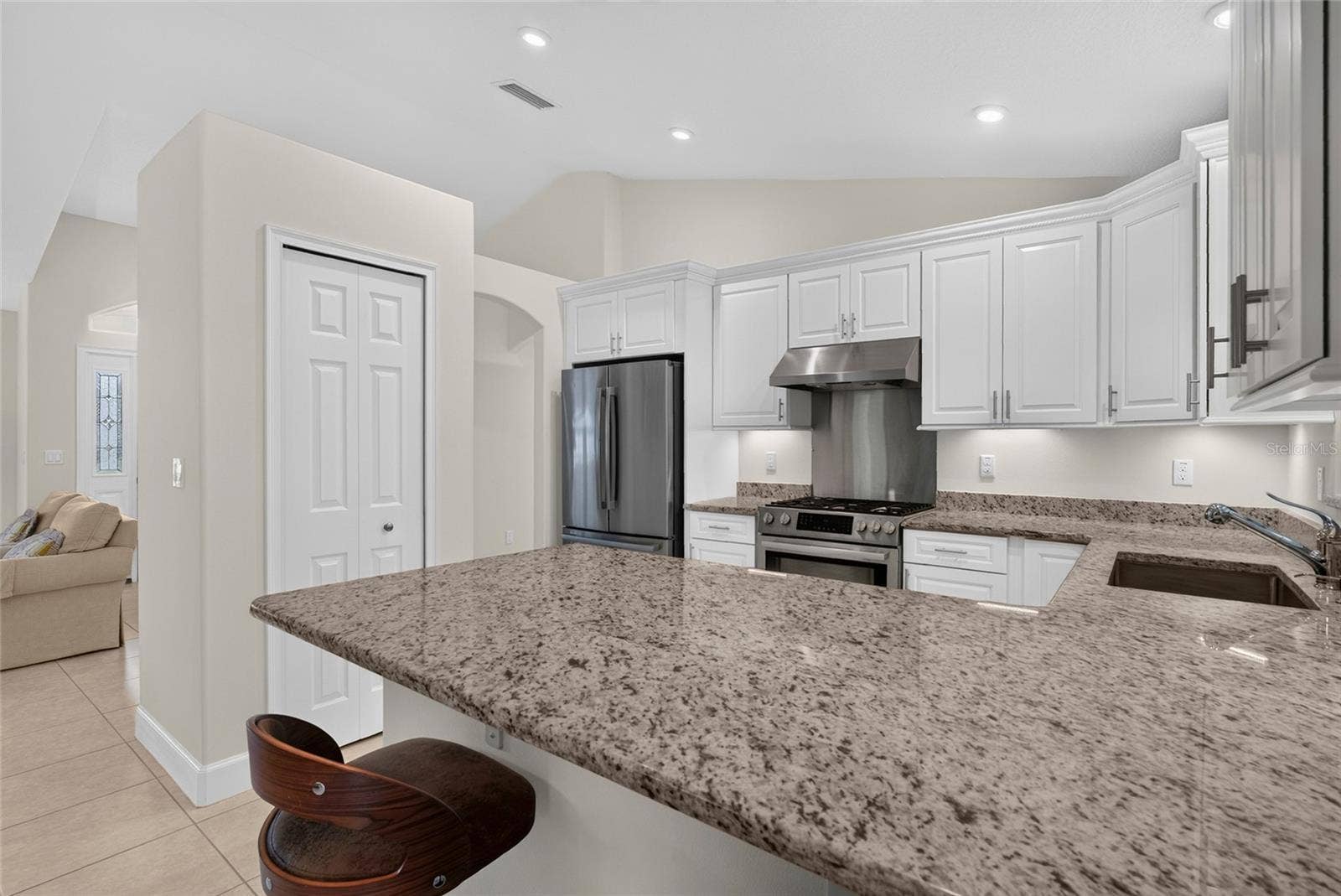 39 WHITE HOUSE DRIVE, Palm Coast, FL 32164 39 WHITE HOUSE DRIVE, Palm Coast, FL 32164