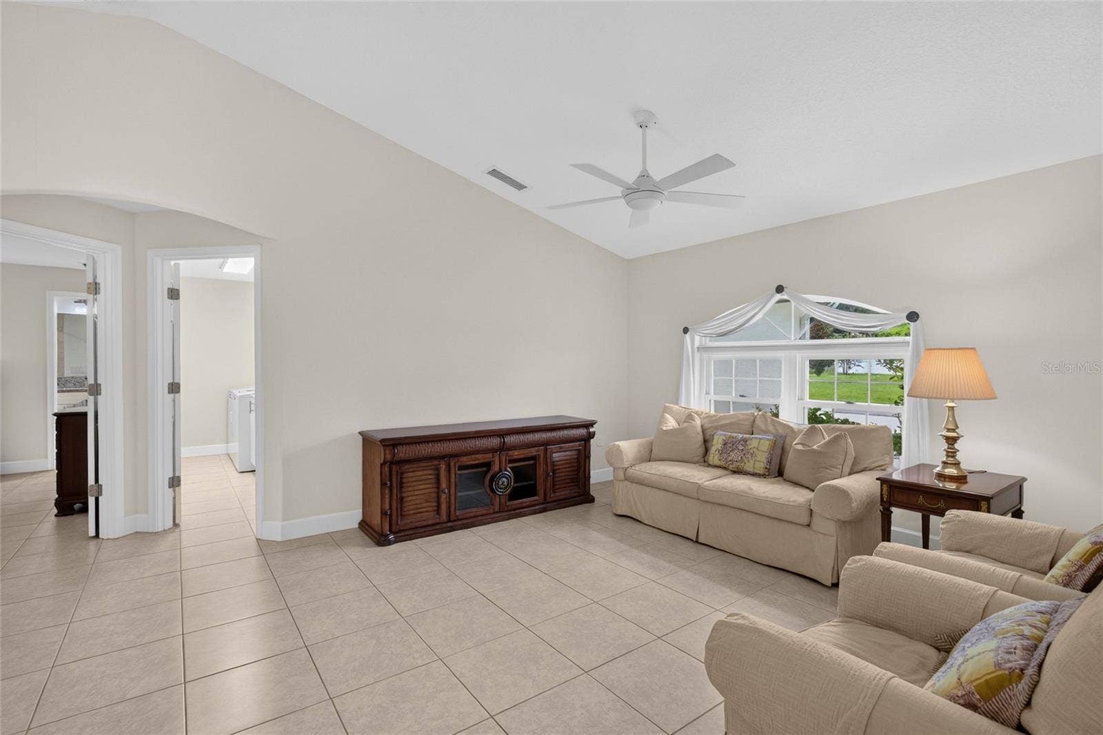 39 WHITE HOUSE DRIVE, Palm Coast, FL 32164 39 WHITE HOUSE DRIVE, Palm Coast, FL 32164