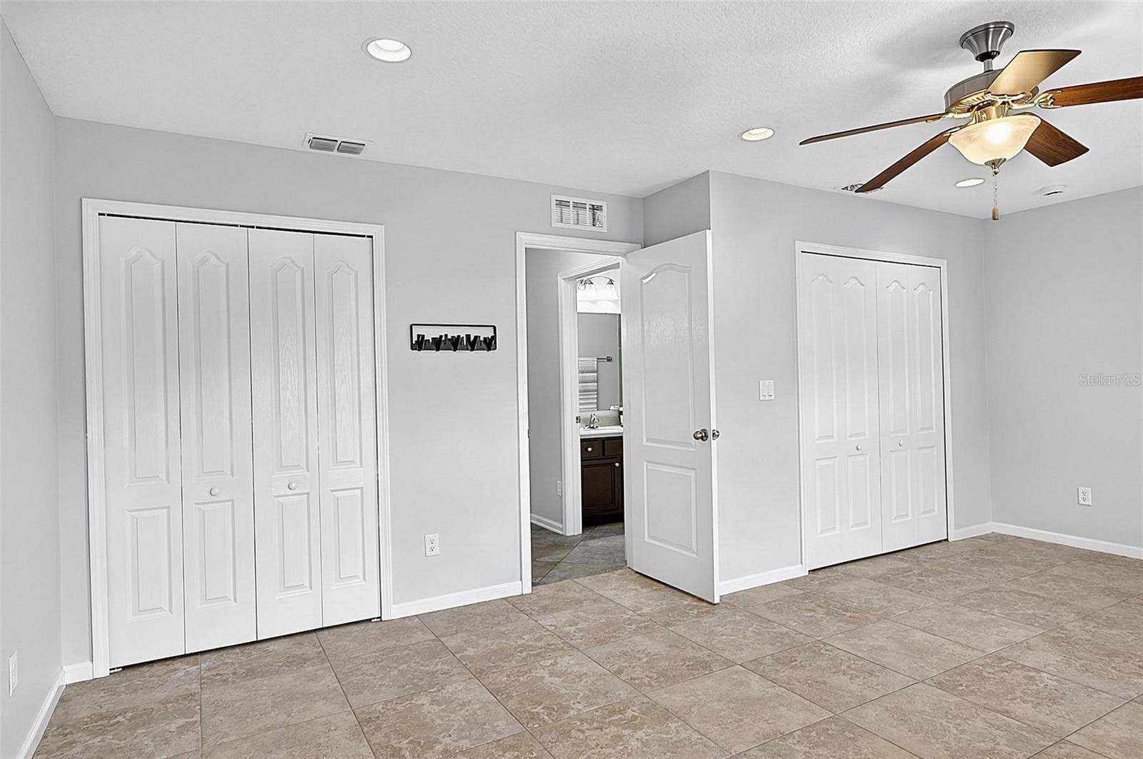 5 GRAHAM TRAIL, Palm Coast, FL 32137