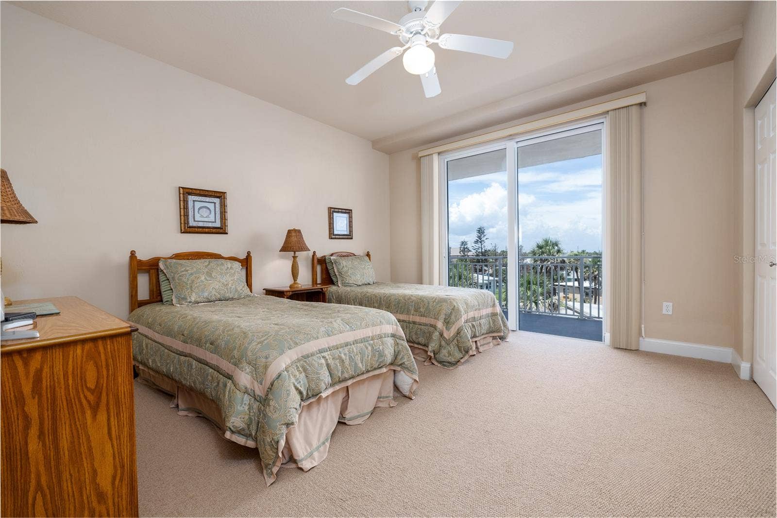 1425 OCEAN SHORE BOULEVARD, #203, Ormond Beach, FL 32176 1425 OCEAN SHORE BOULEVARD, #203, Ormond Beach, FL 32176