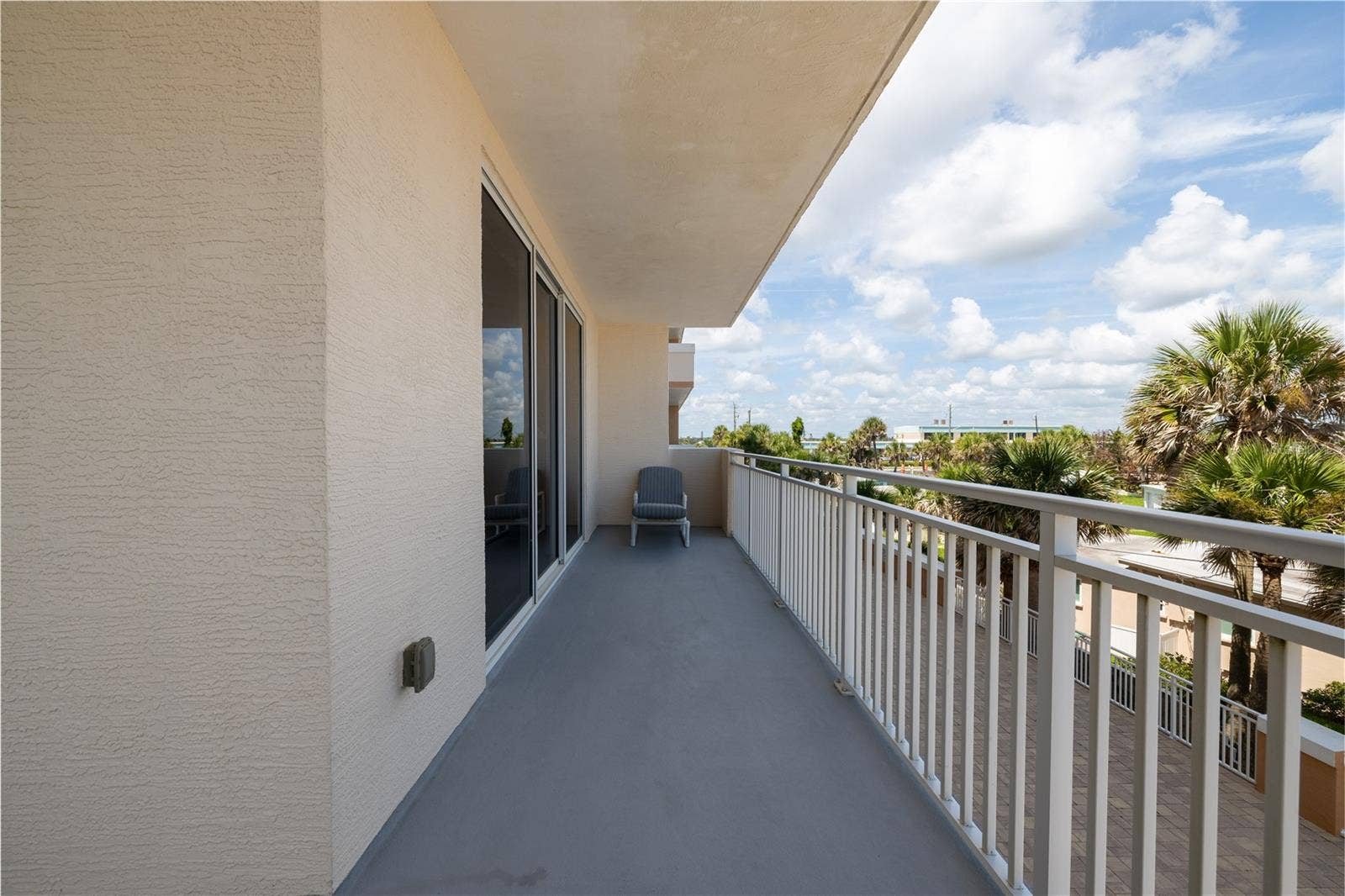 1425 OCEAN SHORE BOULEVARD, #203, Ormond Beach, FL 32176 1425 OCEAN SHORE BOULEVARD, #203, Ormond Beach, FL 32176