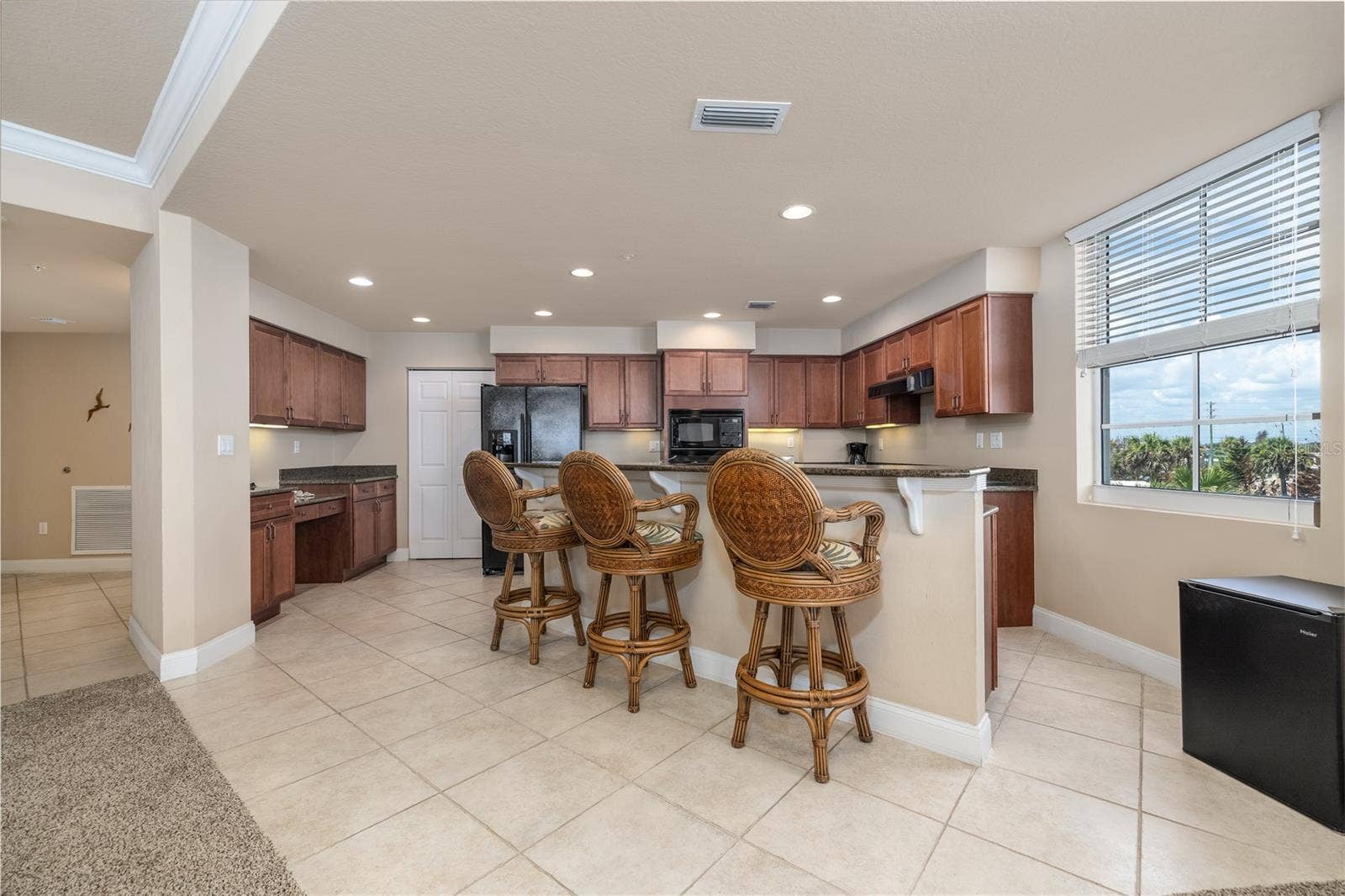 1425 OCEAN SHORE BOULEVARD, #203, Ormond Beach, FL 32176 1425 OCEAN SHORE BOULEVARD, #203, Ormond Beach, FL 32176