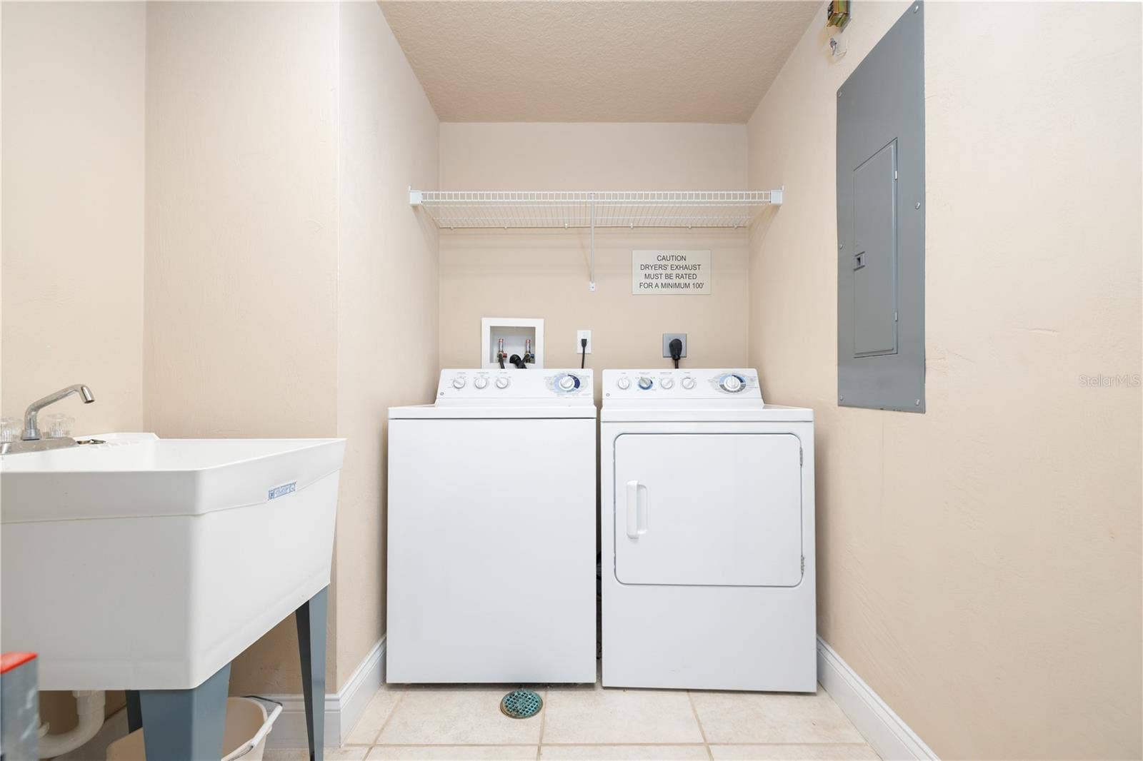 1425 OCEAN SHORE BOULEVARD, #203, Ormond Beach, FL 32176 1425 OCEAN SHORE BOULEVARD, #203, Ormond Beach, FL 32176