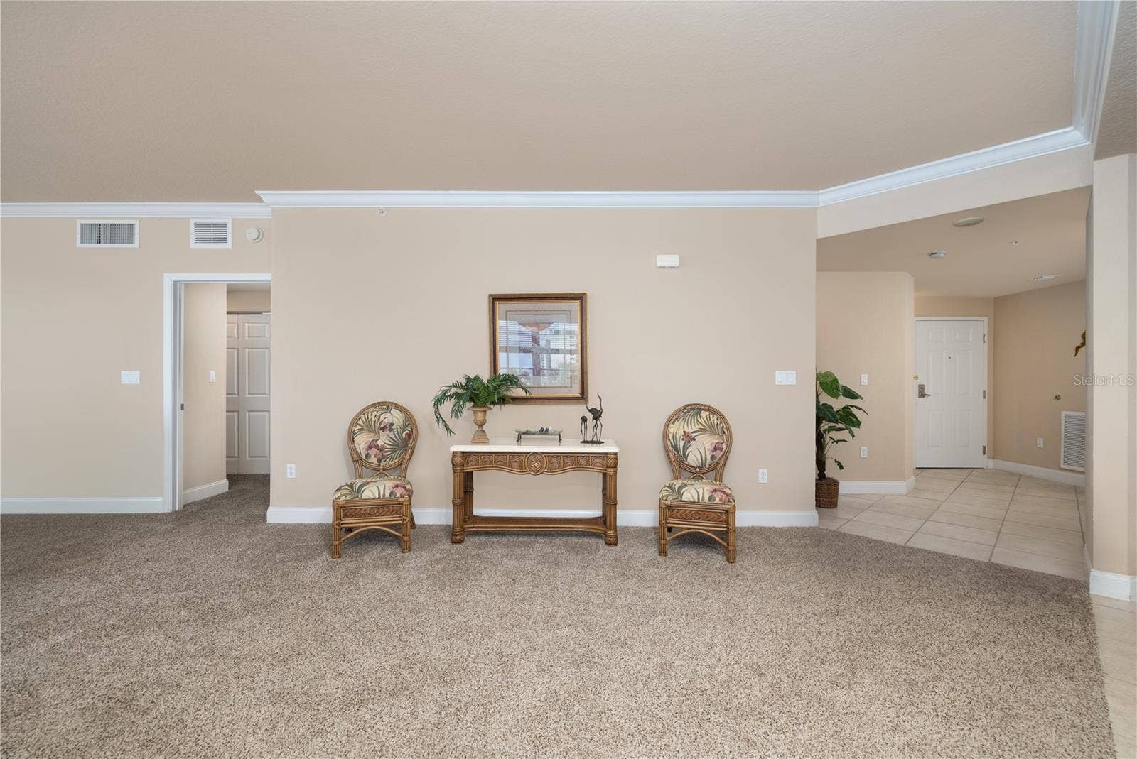 1425 OCEAN SHORE BOULEVARD, #203, Ormond Beach, FL 32176 1425 OCEAN SHORE BOULEVARD, #203, Ormond Beach, FL 32176