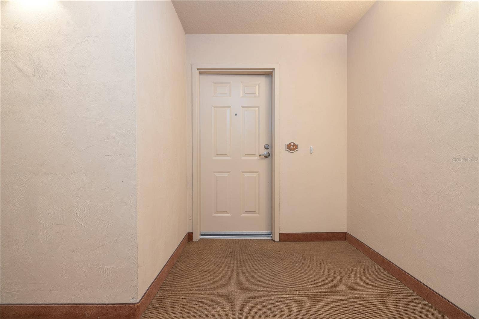 1425 OCEAN SHORE BOULEVARD, #203, Ormond Beach, FL 32176 1425 OCEAN SHORE BOULEVARD, #203, Ormond Beach, FL 32176
