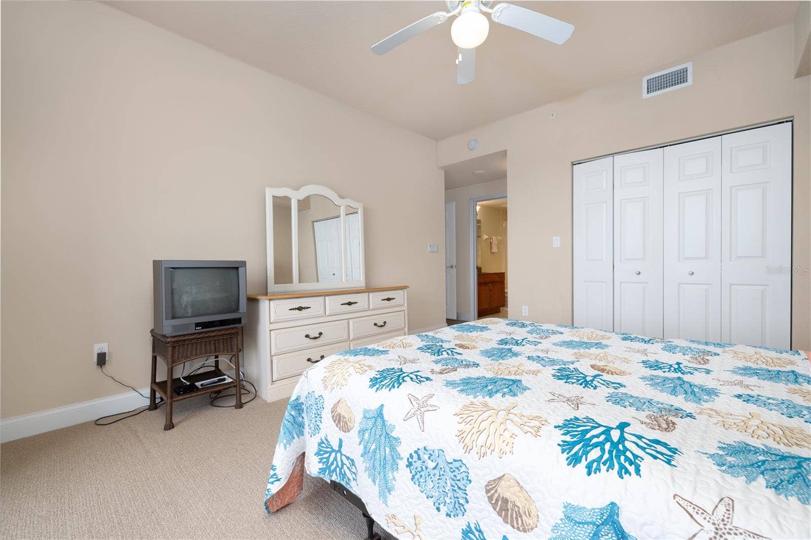1425 OCEAN SHORE BOULEVARD, #203, Ormond Beach, FL 32176 1425 OCEAN SHORE BOULEVARD, #203, Ormond Beach, FL 32176