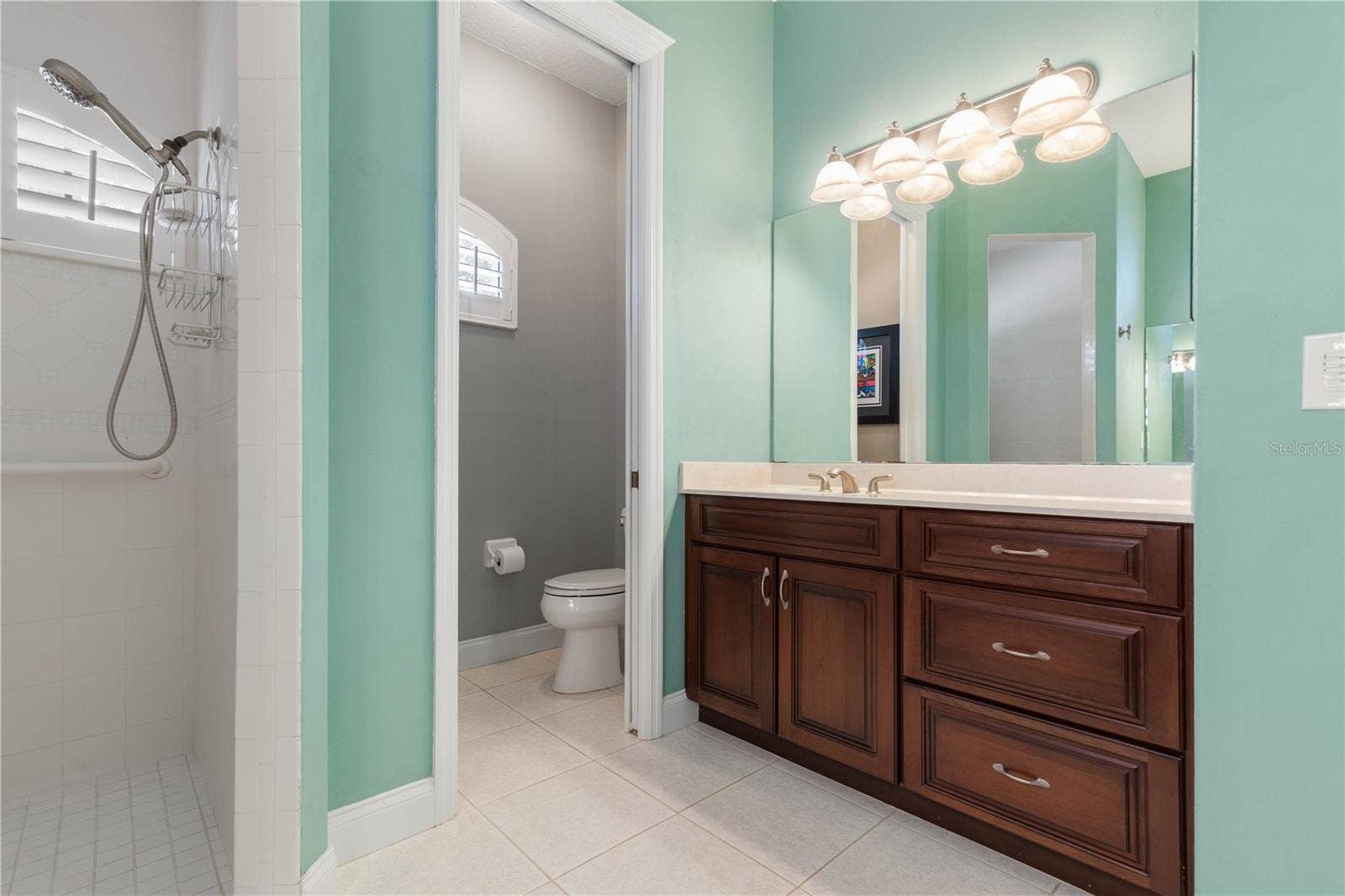 Primary En-Suite
