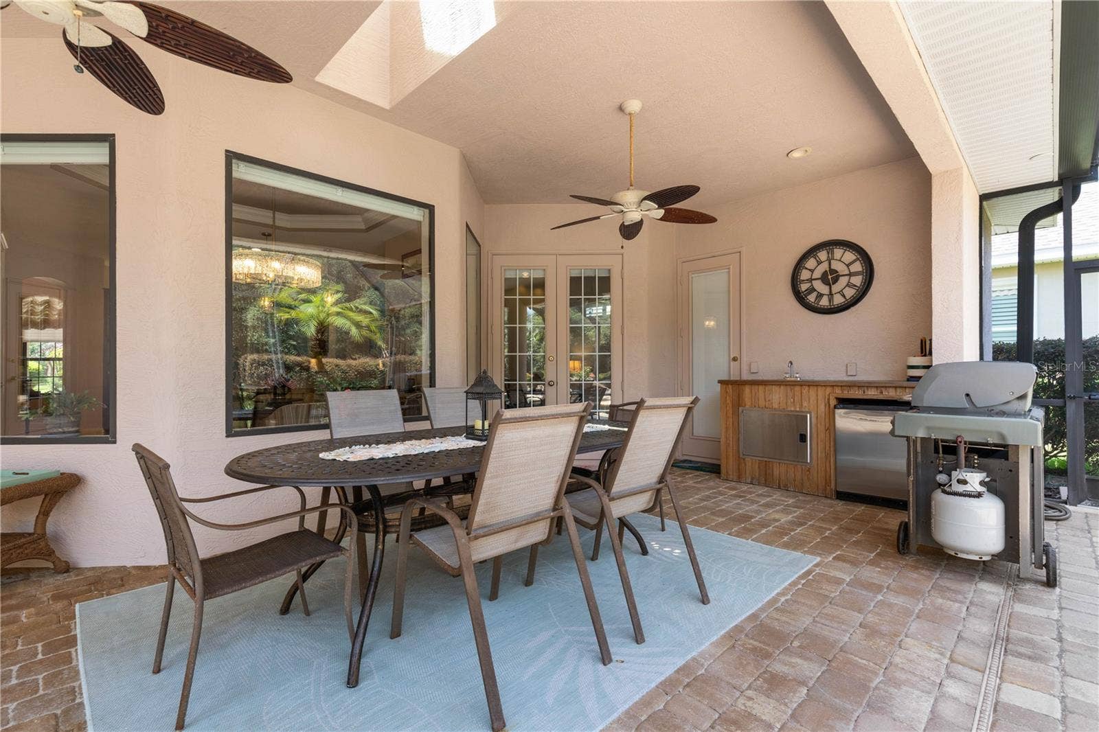 Outdoor Dining Area