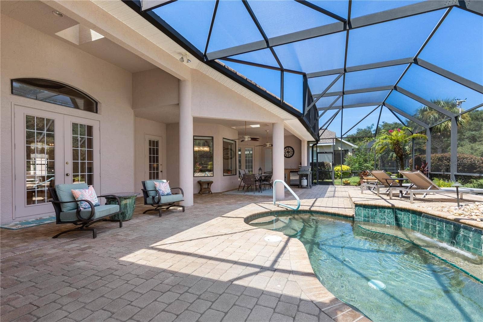 Large Lanai