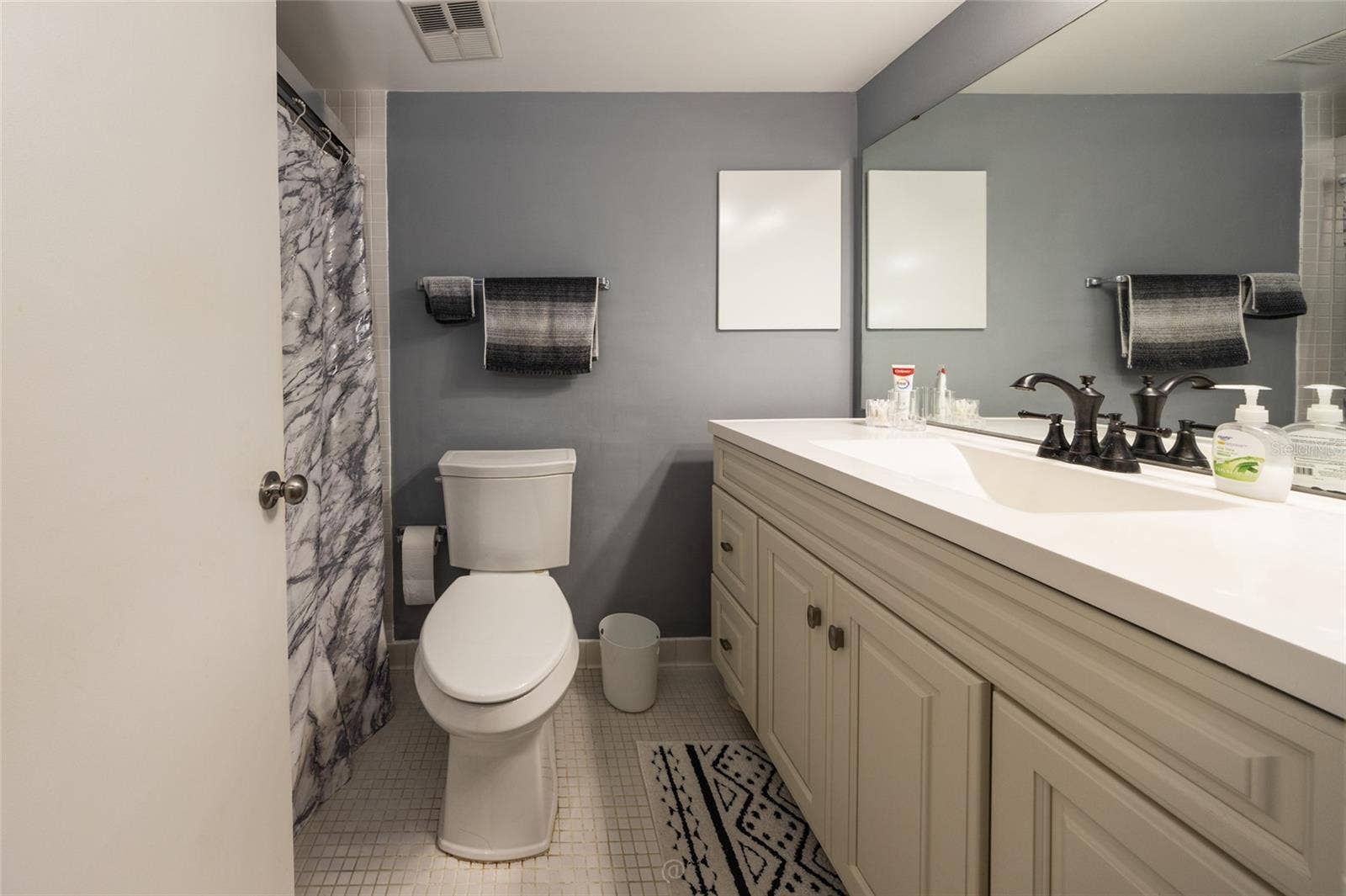 60 CLUB HOUSE DRIVE, #208, Palm Coast, FL 32137 Primary Bathroom