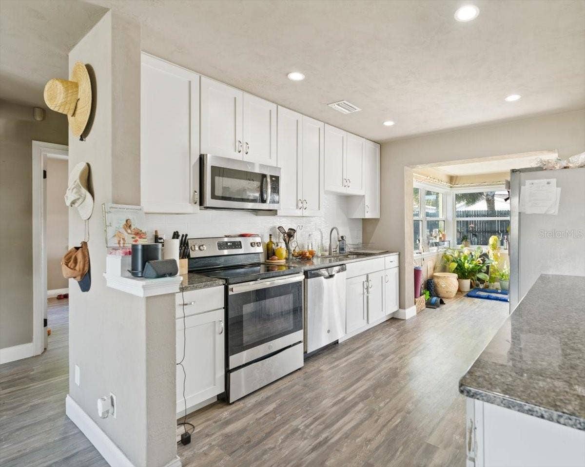 46 SEASIDE DRIVE, Ormond Beach, FL 32176 46 SEASIDE DRIVE, Ormond Beach, FL 32176