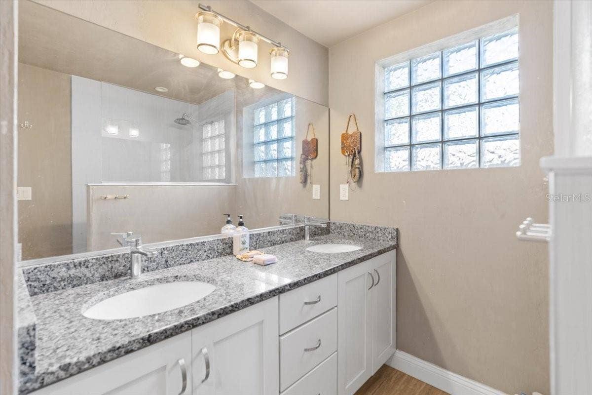 46 SEASIDE DRIVE, Ormond Beach, FL 32176 46 SEASIDE DRIVE, Ormond Beach, FL 32176