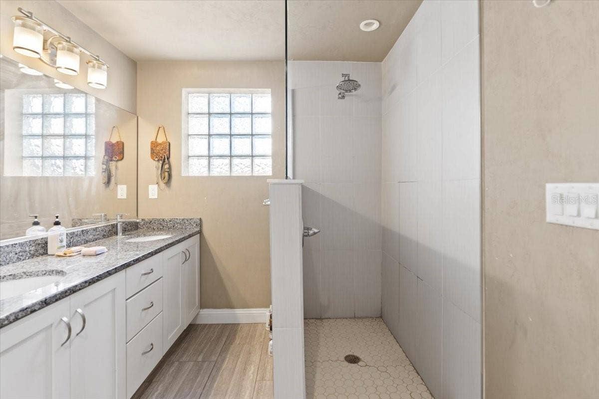 46 SEASIDE DRIVE, Ormond Beach, FL 32176 46 SEASIDE DRIVE, Ormond Beach, FL 32176