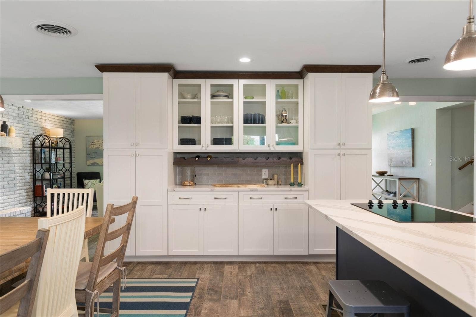 76 BANYAN DRIVE, Ormond Beach, FL 32176 Dry Bar & Storage