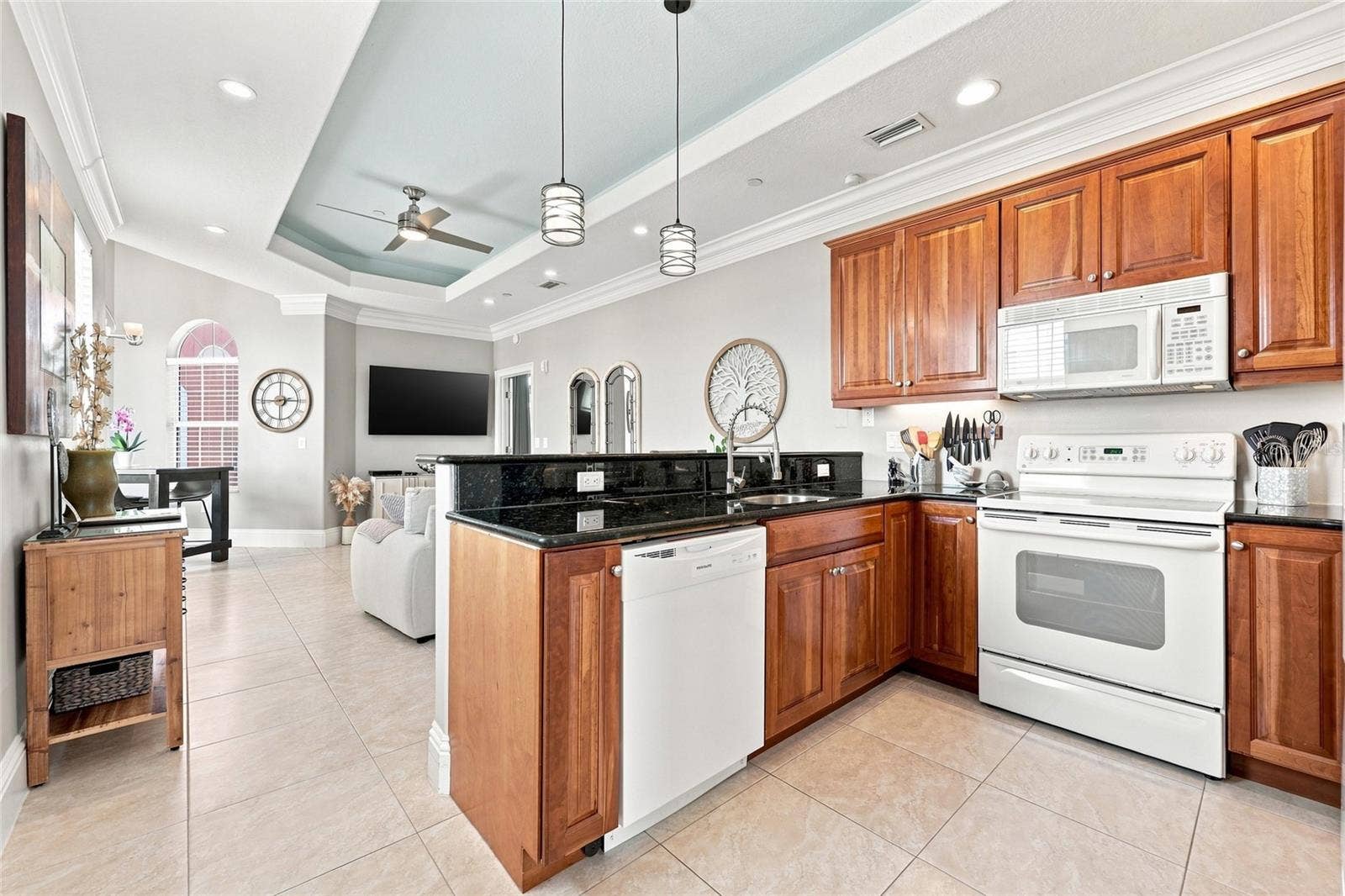 101 PALM HARBOR PKWY, #B418, Palm Coast, FL 32137 101 PALM HARBOR PKWY, #B418, Palm Coast, FL 32137