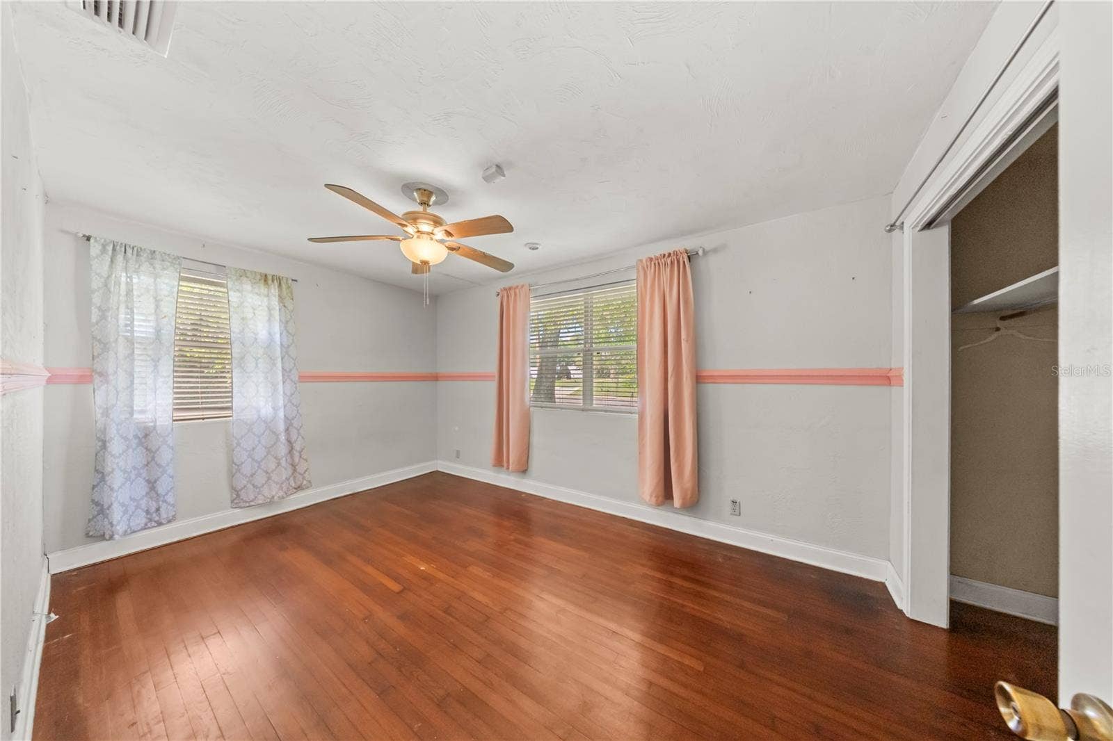 553 S LANVALE AVENUE, Daytona Beach, FL 32114 553 S LANVALE AVENUE, Daytona Beach, FL 32114