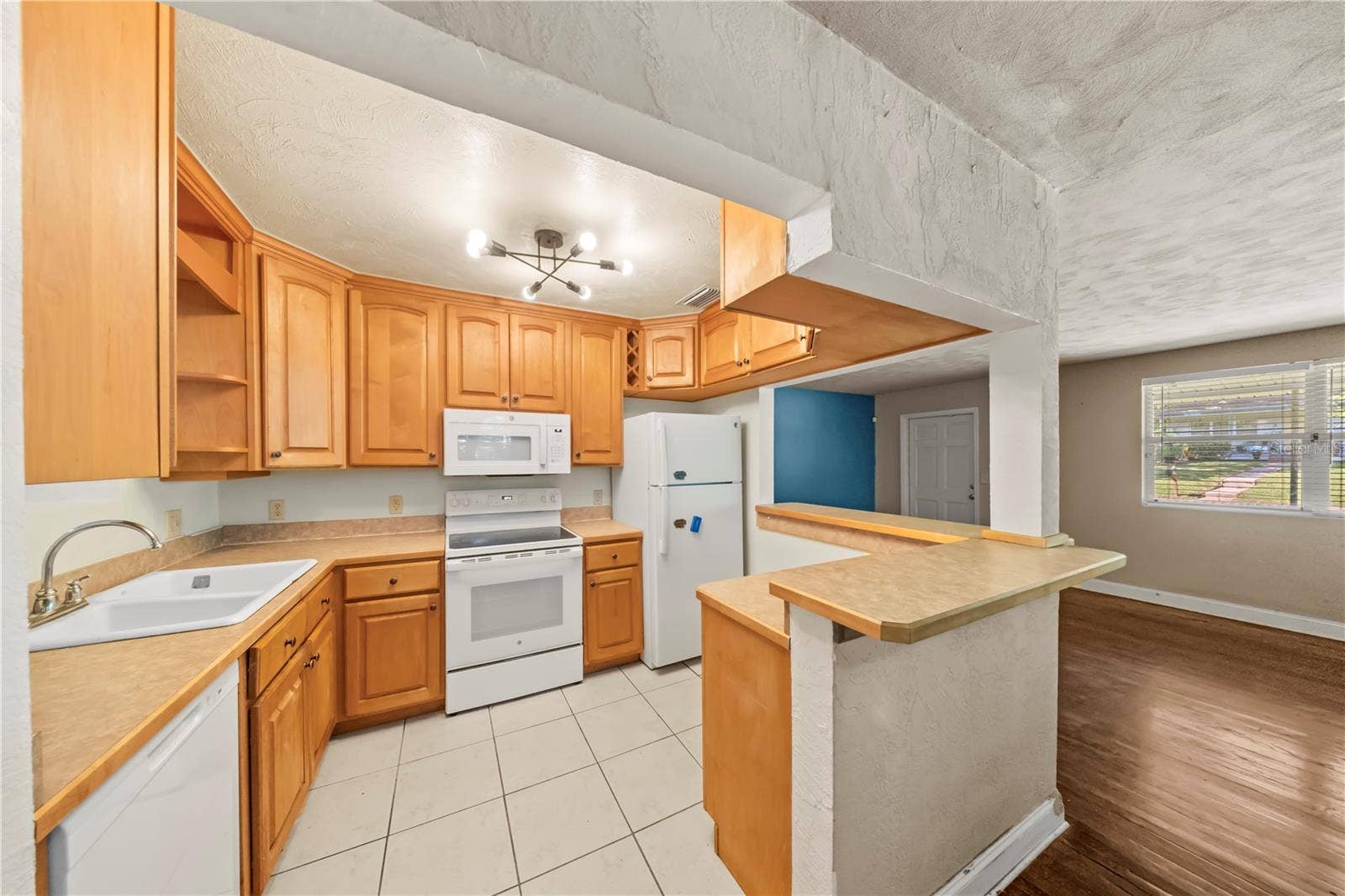 553 S LANVALE AVENUE, Daytona Beach, FL 32114 553 S LANVALE AVENUE, Daytona Beach, FL 32114