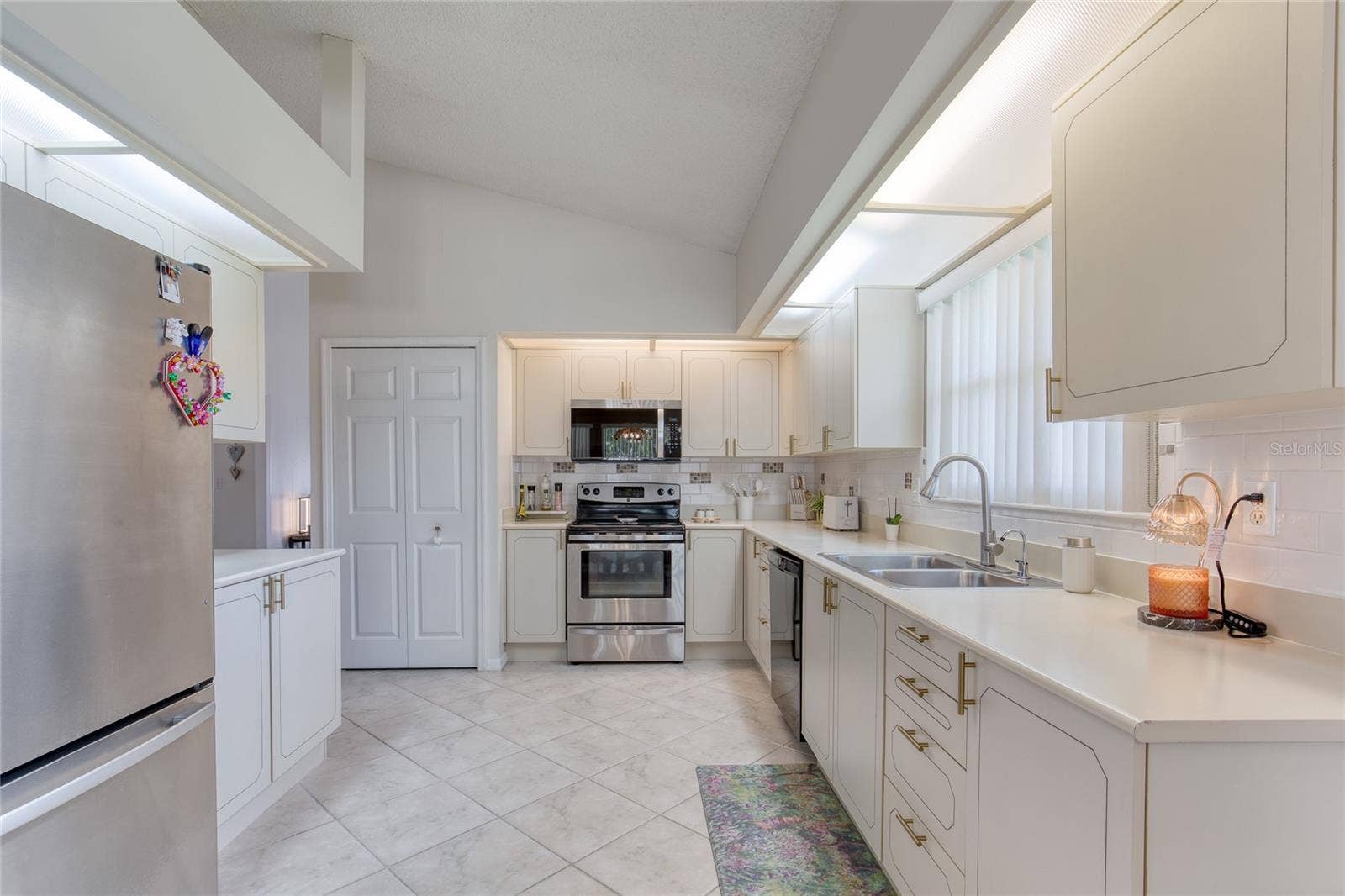 982 BREEZEMONT COURT, Port Orange, FL 32127 982 BREEZEMONT COURT, Port Orange, FL 32127