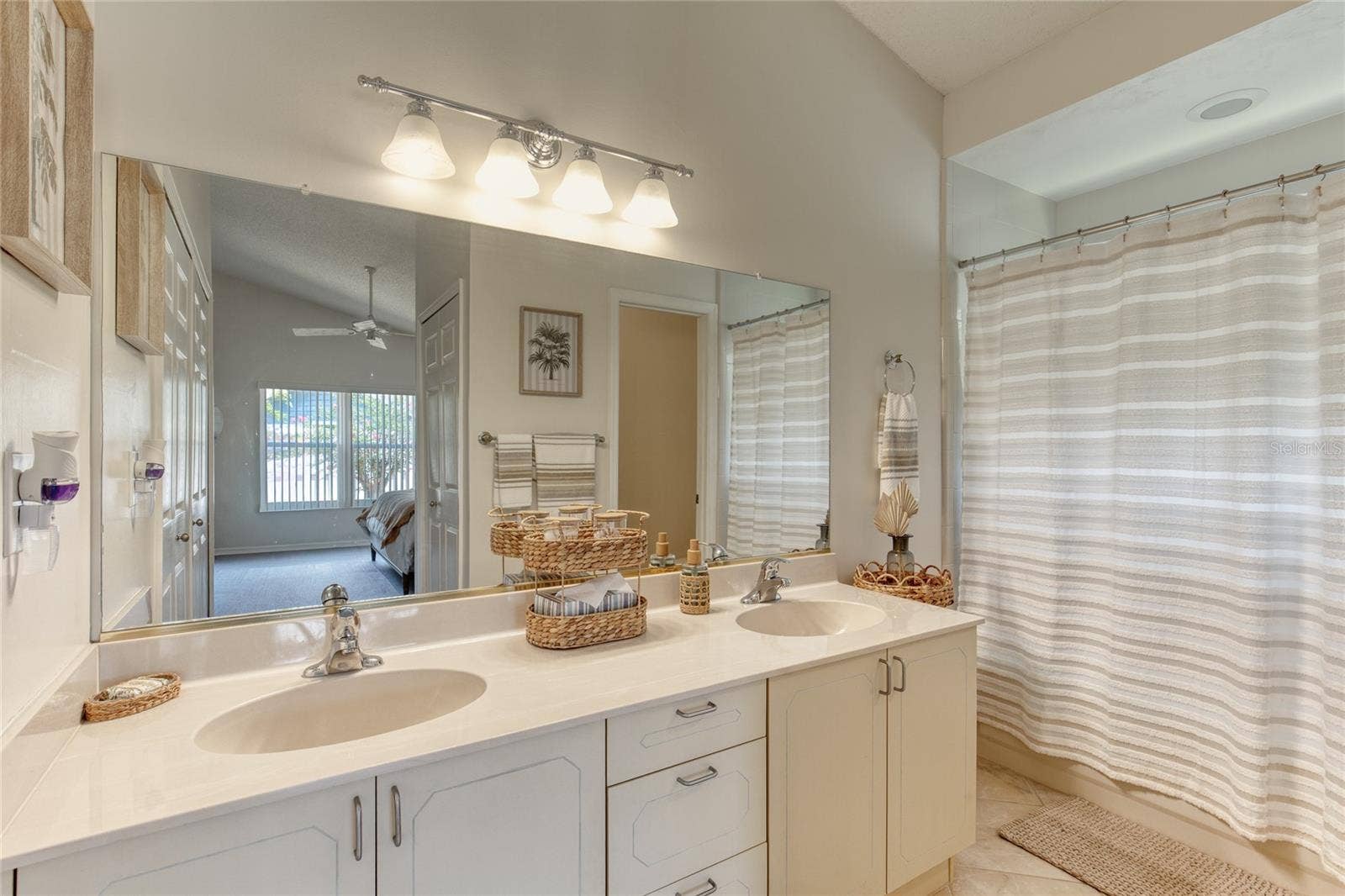 982 BREEZEMONT COURT, Port Orange, FL 32127 982 BREEZEMONT COURT, Port Orange, FL 32127