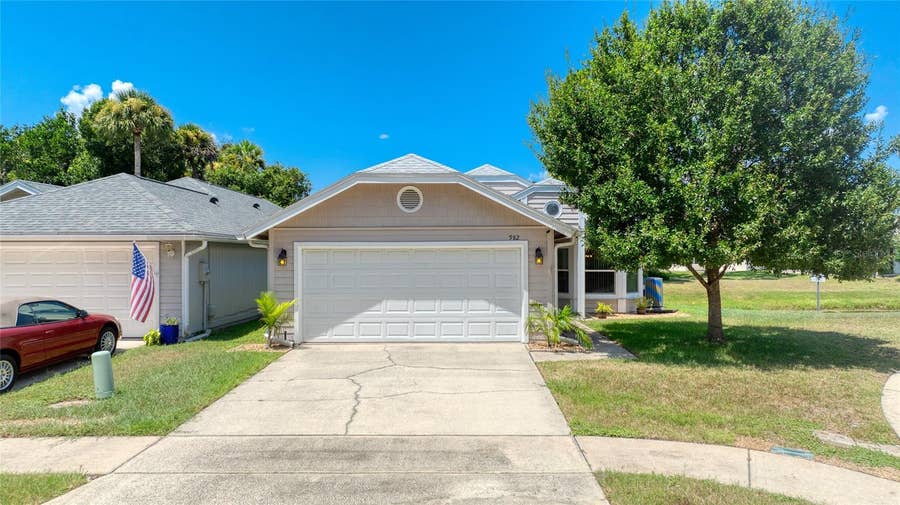 Property photo for 982 BREEZEMONT COURT, Port Orange, FL