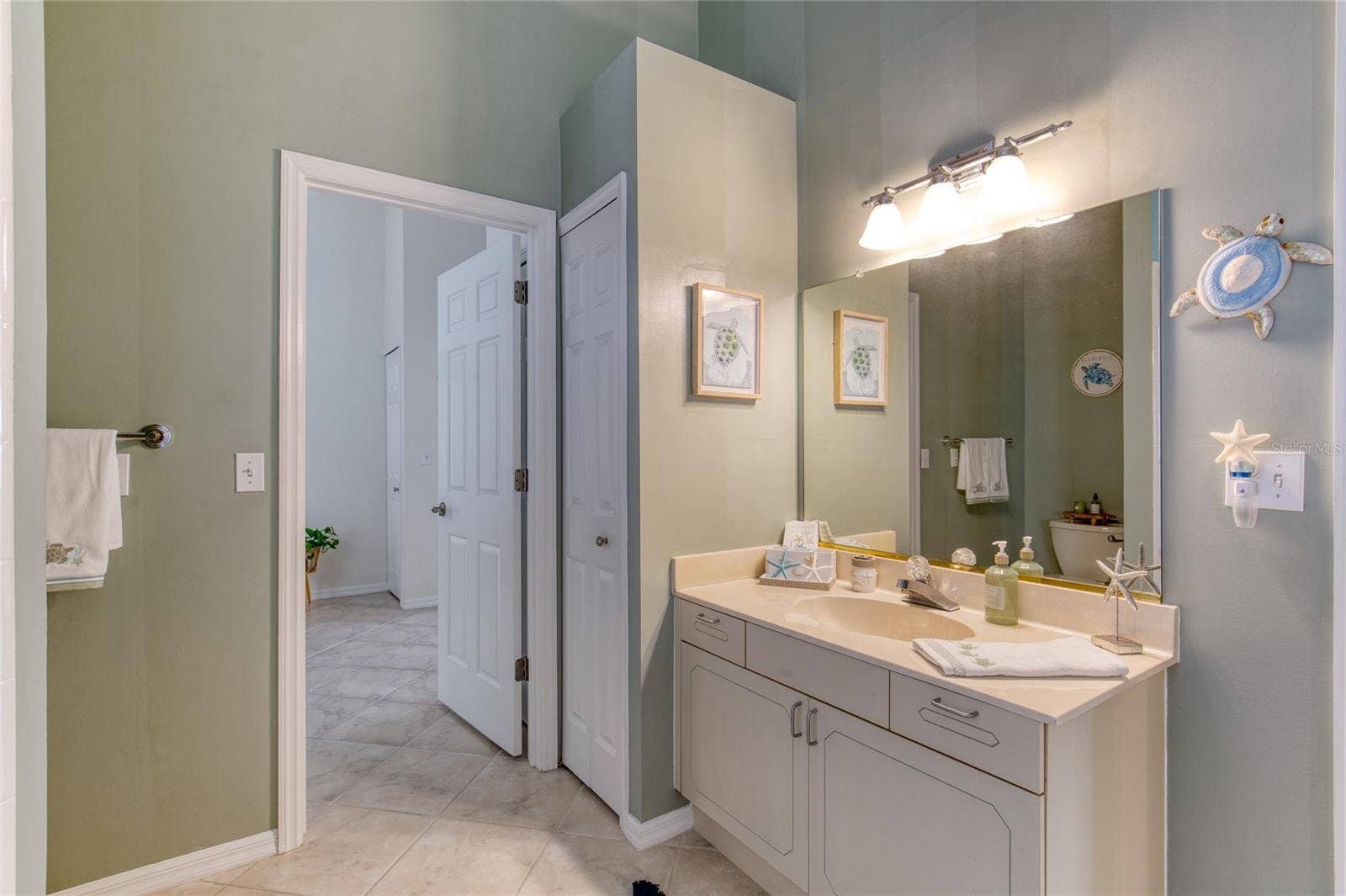 982 BREEZEMONT COURT, Port Orange, FL 32127 982 BREEZEMONT COURT, Port Orange, FL 32127