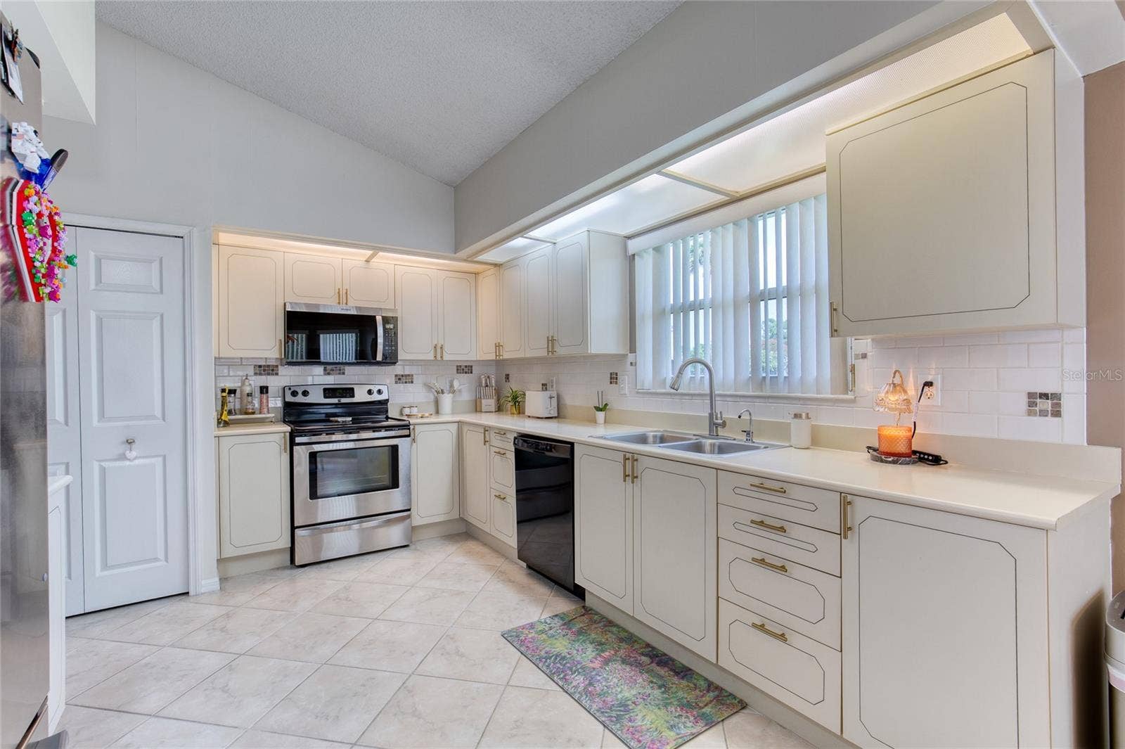 982 BREEZEMONT COURT, Port Orange, FL 32127 982 BREEZEMONT COURT, Port Orange, FL 32127