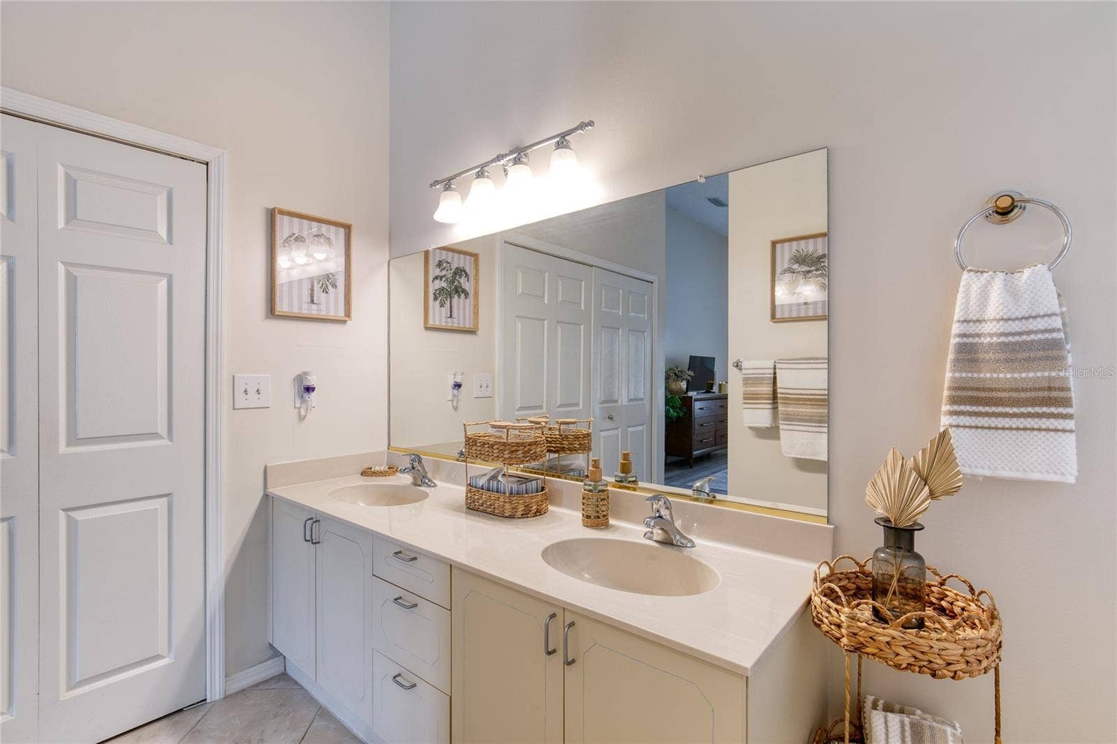 982 BREEZEMONT COURT, Port Orange, FL 32127 982 BREEZEMONT COURT, Port Orange, FL 32127