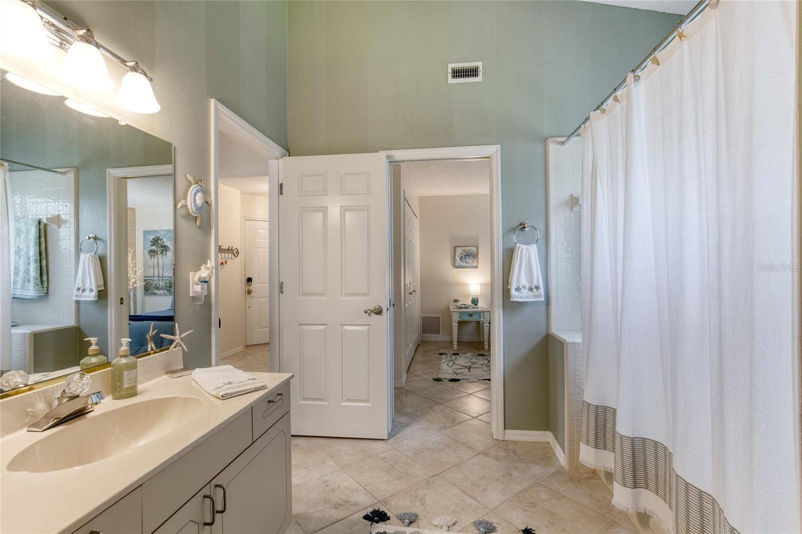 982 BREEZEMONT COURT, Port Orange, FL 32127 982 BREEZEMONT COURT, Port Orange, FL 32127