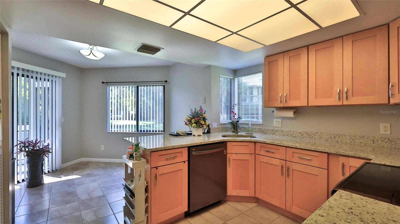 5 SHERBURY COURT, Palm Coast, FL 32137 Kitchen and Eating